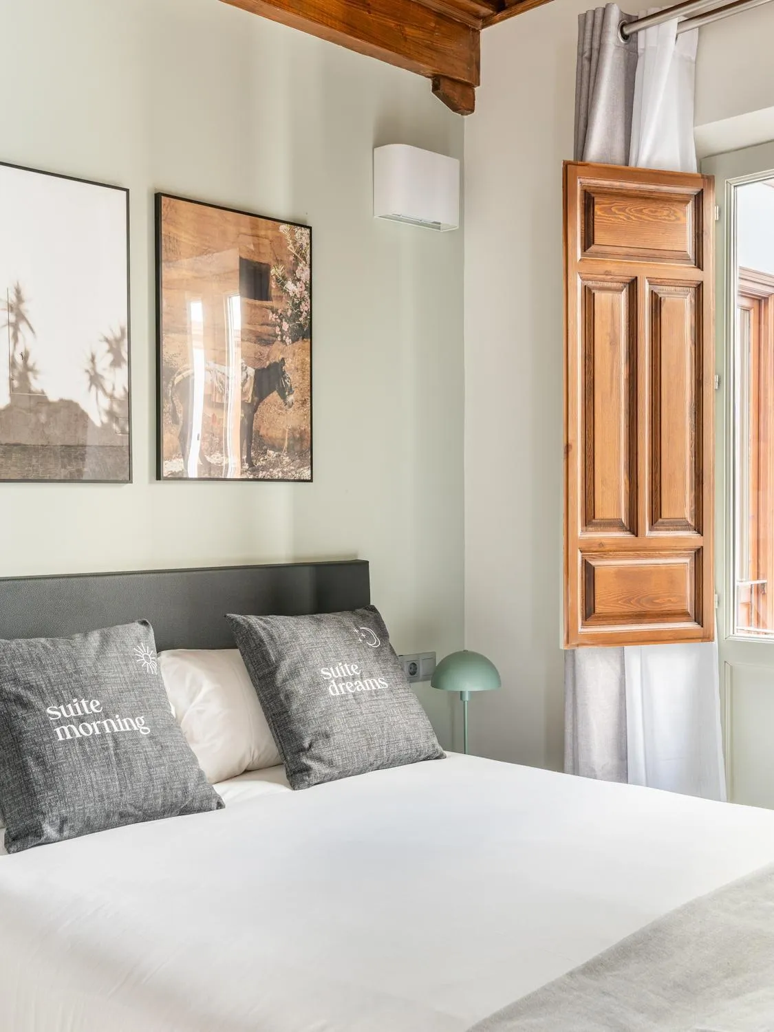 Bed in Limehome Granada Calle Mirasol