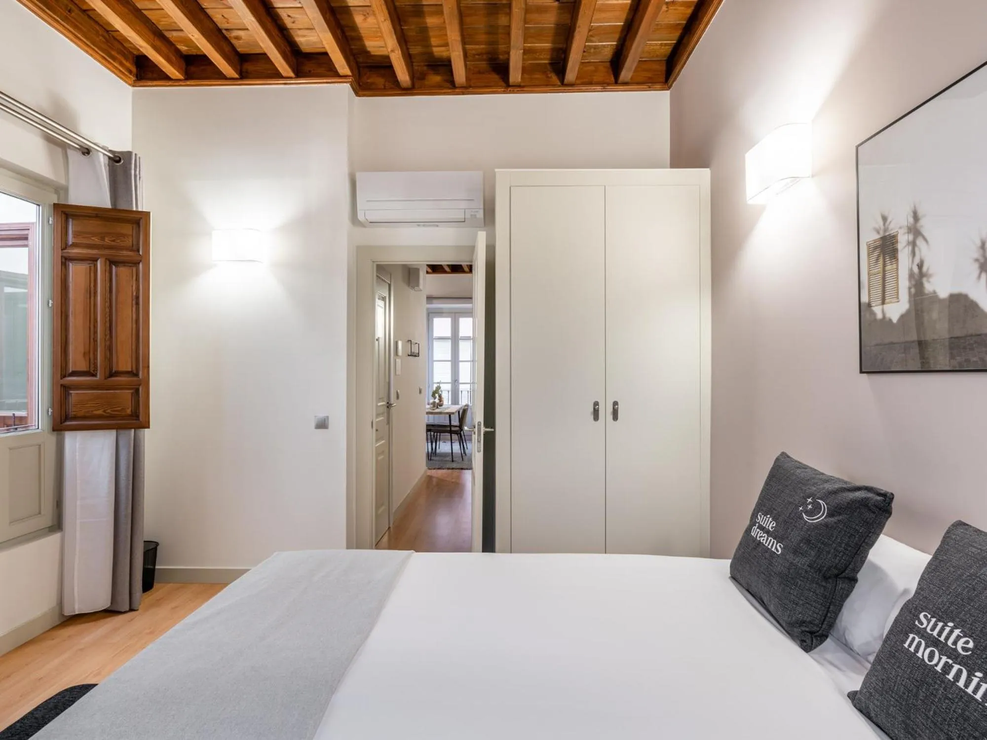 Bed in Limehome Granada Calle Mirasol