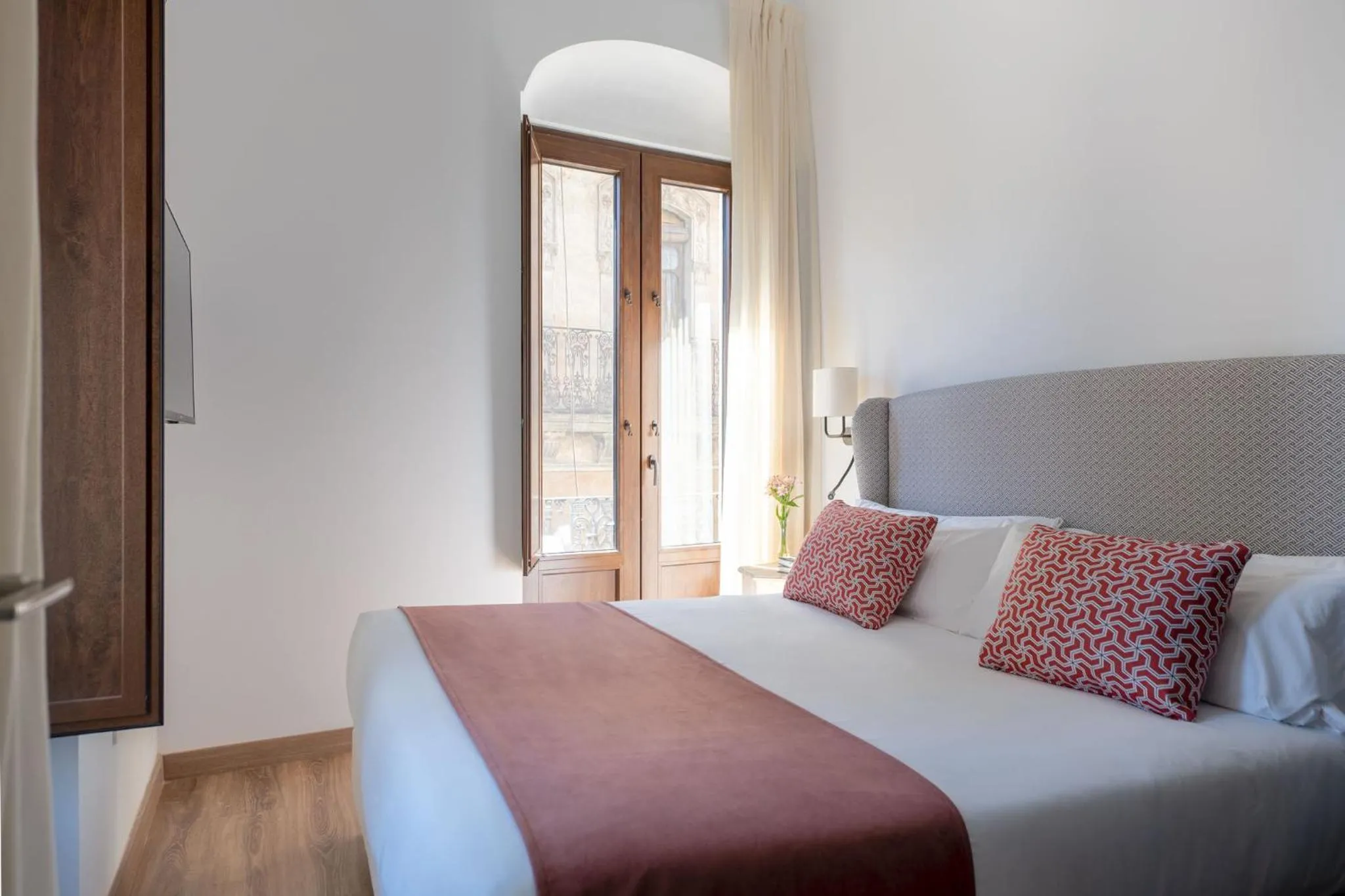Coliseum Boutique Apartments
