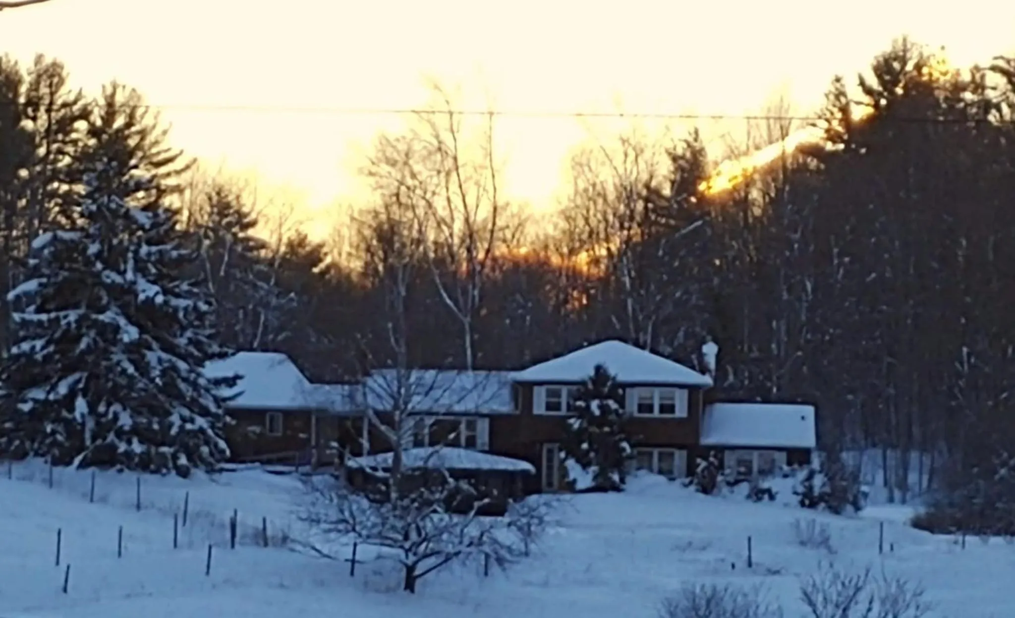 Property building in Spacious country retreat close to town and nature, Sylvana Farm VT