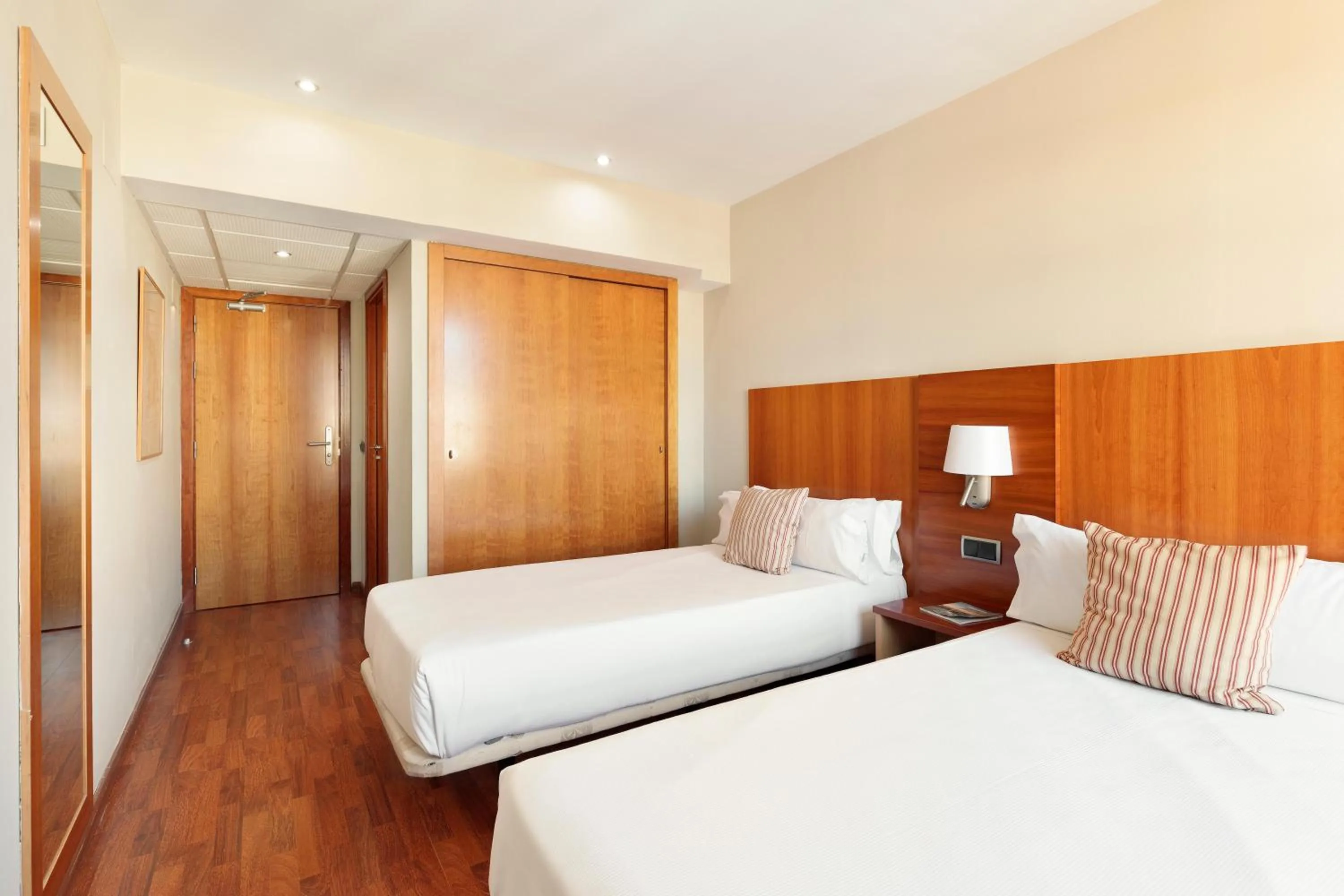 Photo of the whole room, Bed in Hotel Best Aranea