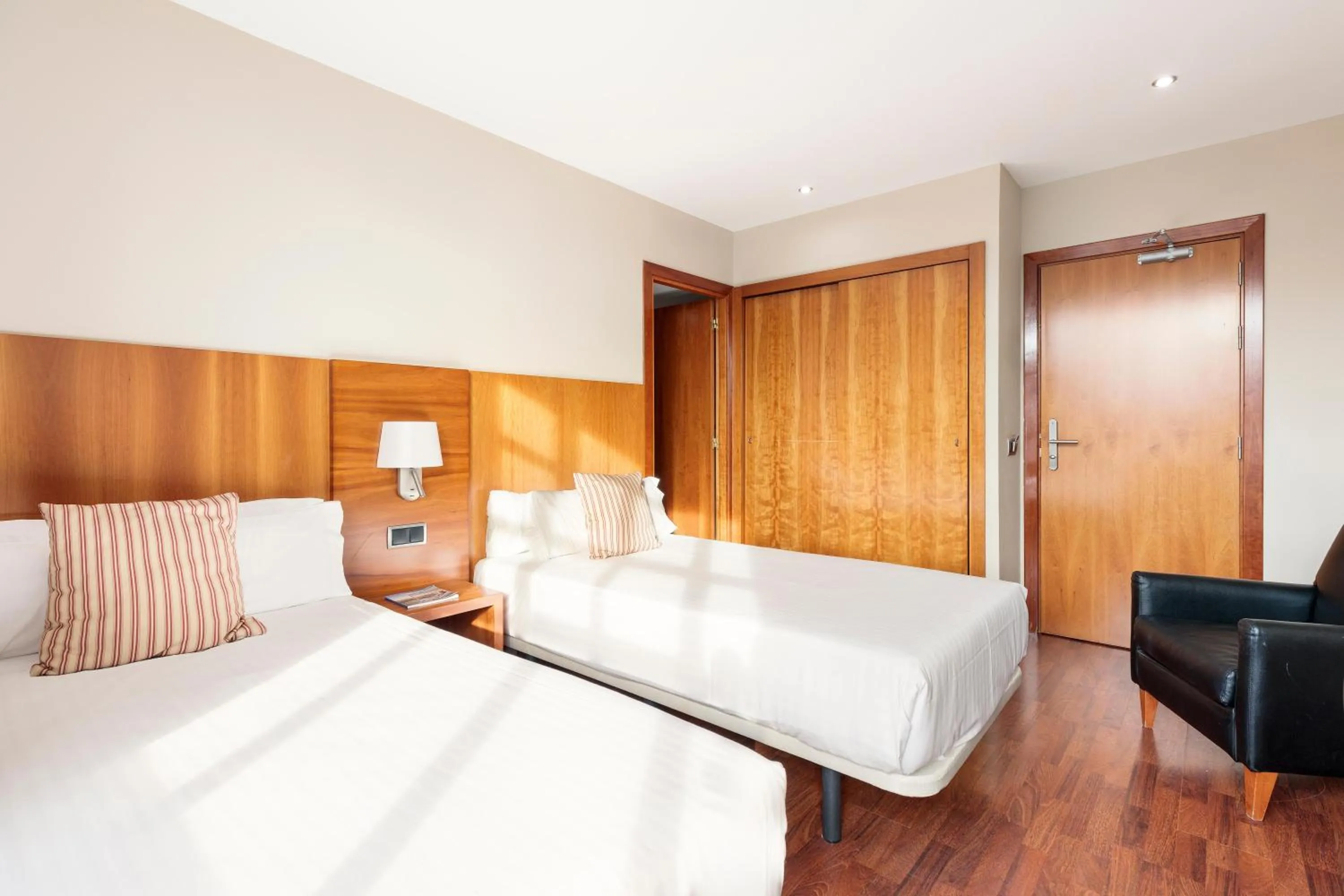 Photo of the whole room, Bed in Hotel Best Aranea