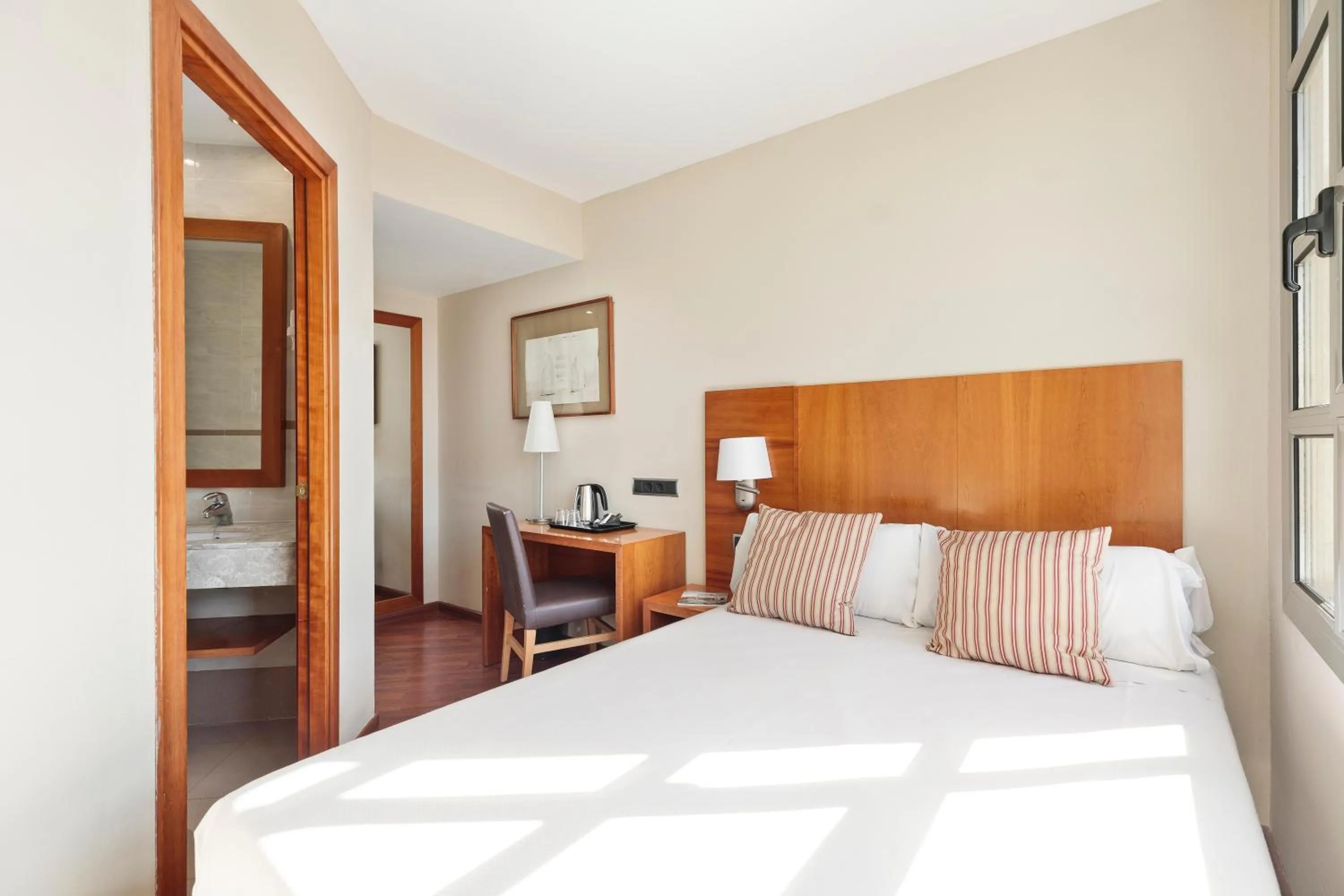 Photo of the whole room, Bed in Hotel Best Aranea