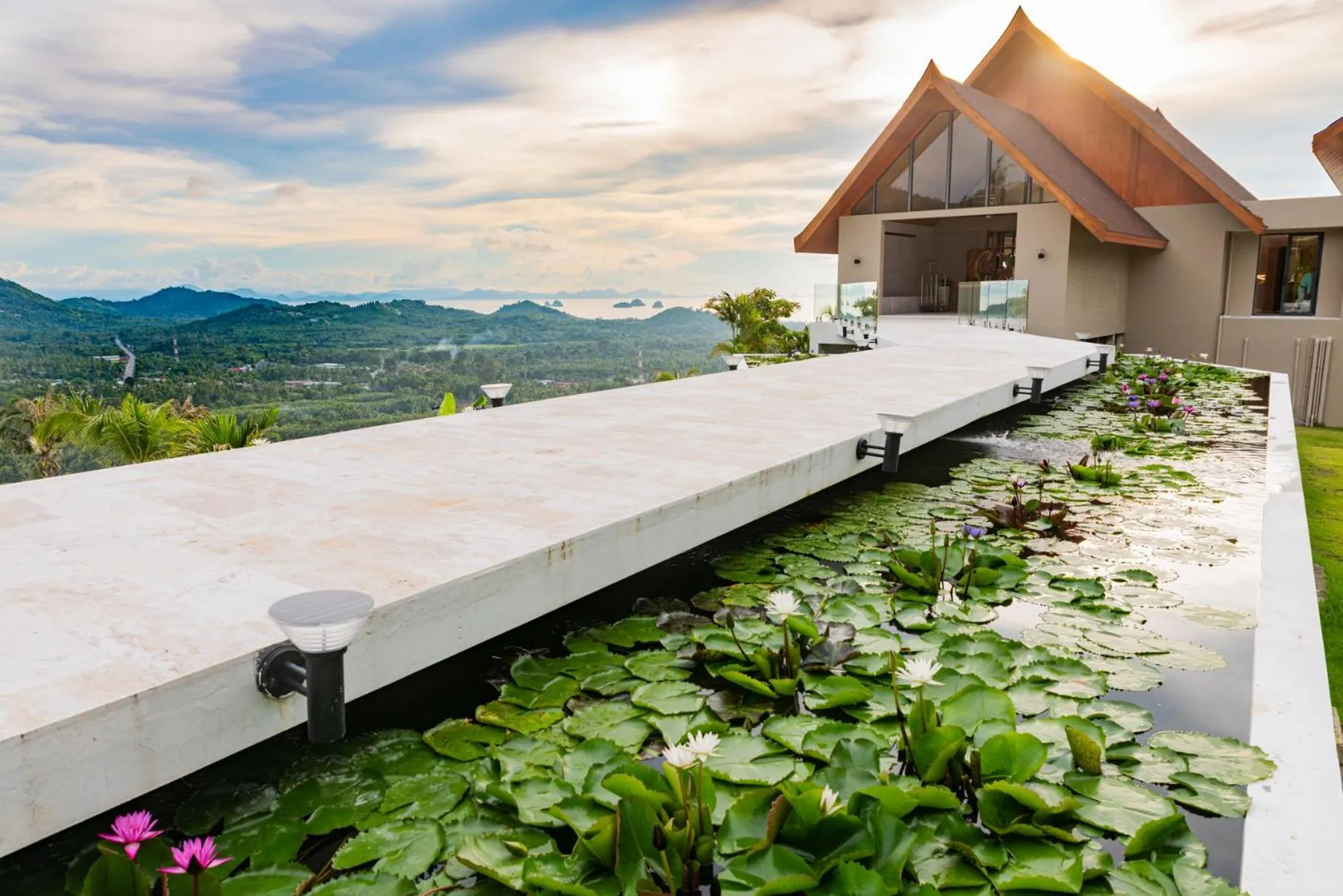 Property building in Ida B Domain Resort