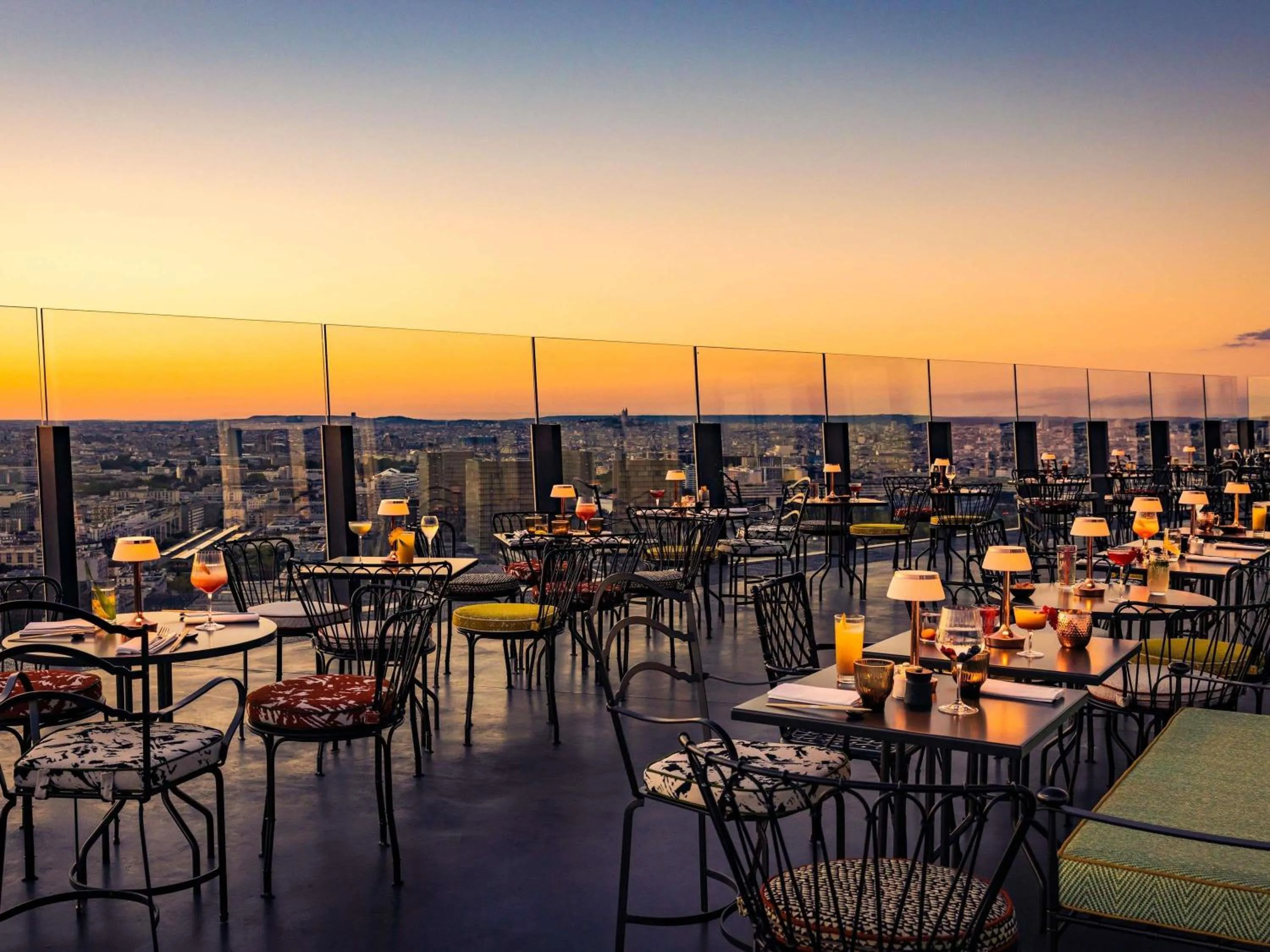 Restaurant/places to eat in Too Hotel & Spa Paris - MGallery Collection