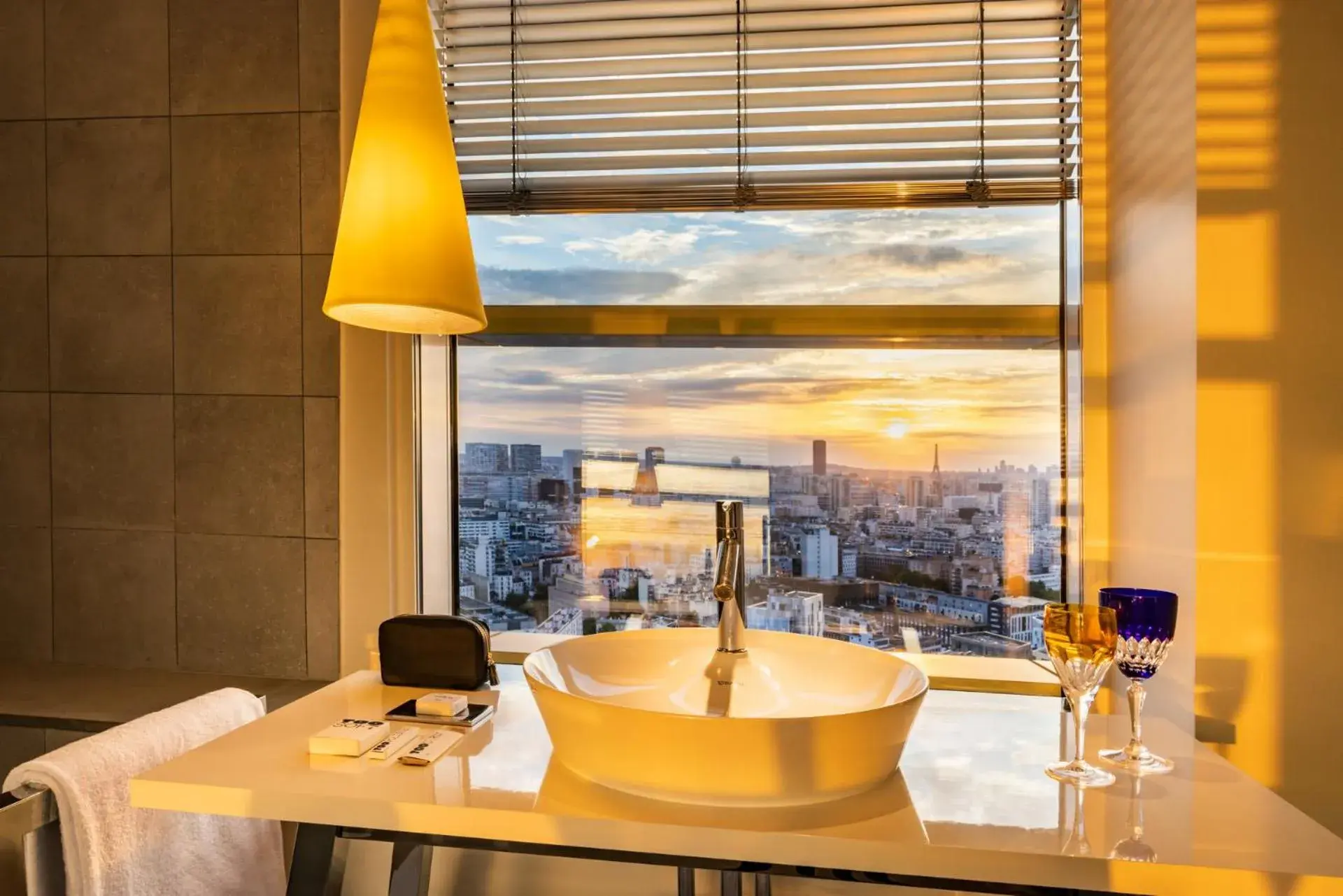 Bathroom in Too Hotel Paris - MGallery