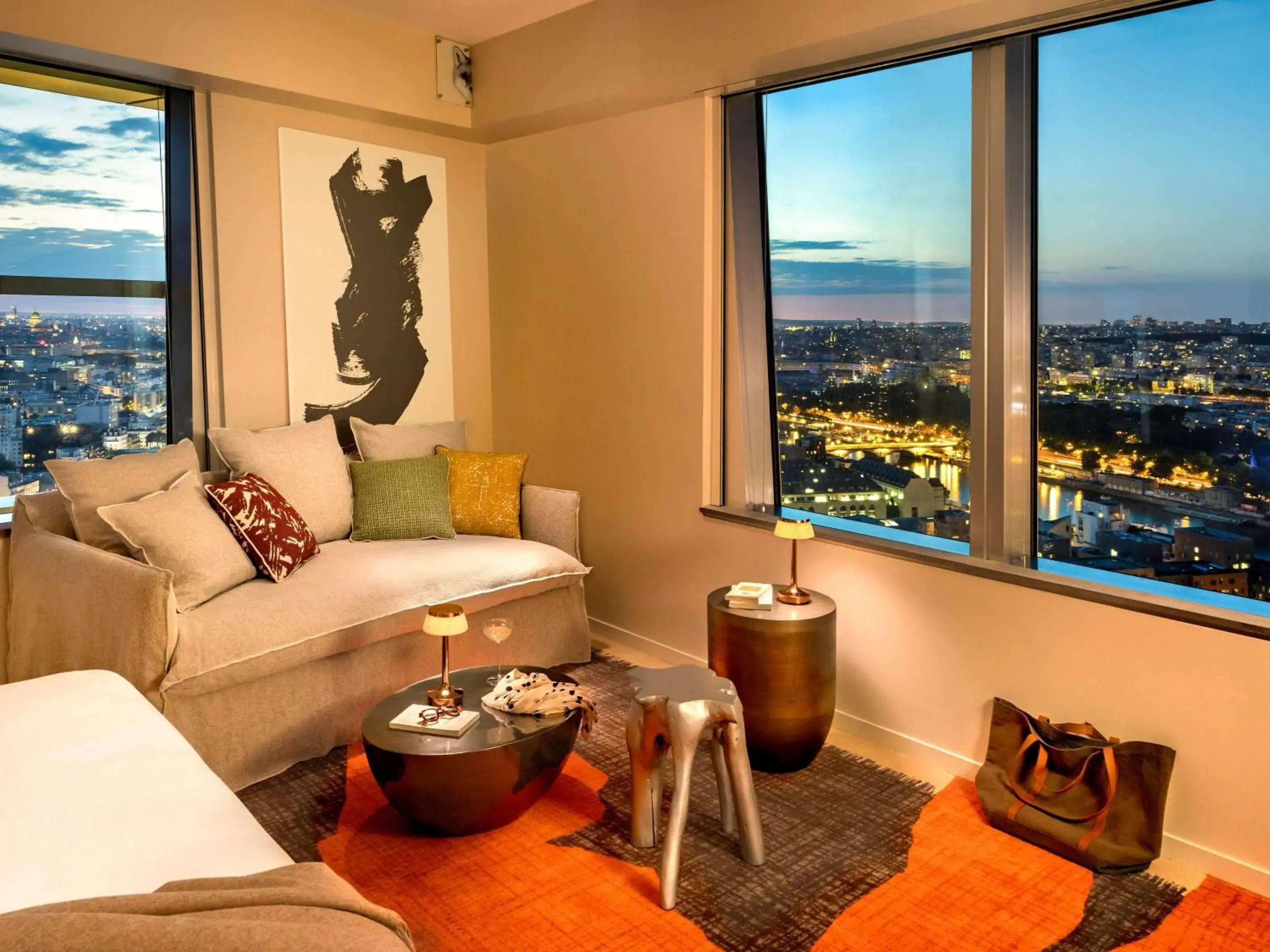 Bedroom, Seating Area in Too Hotel Paris - MGallery