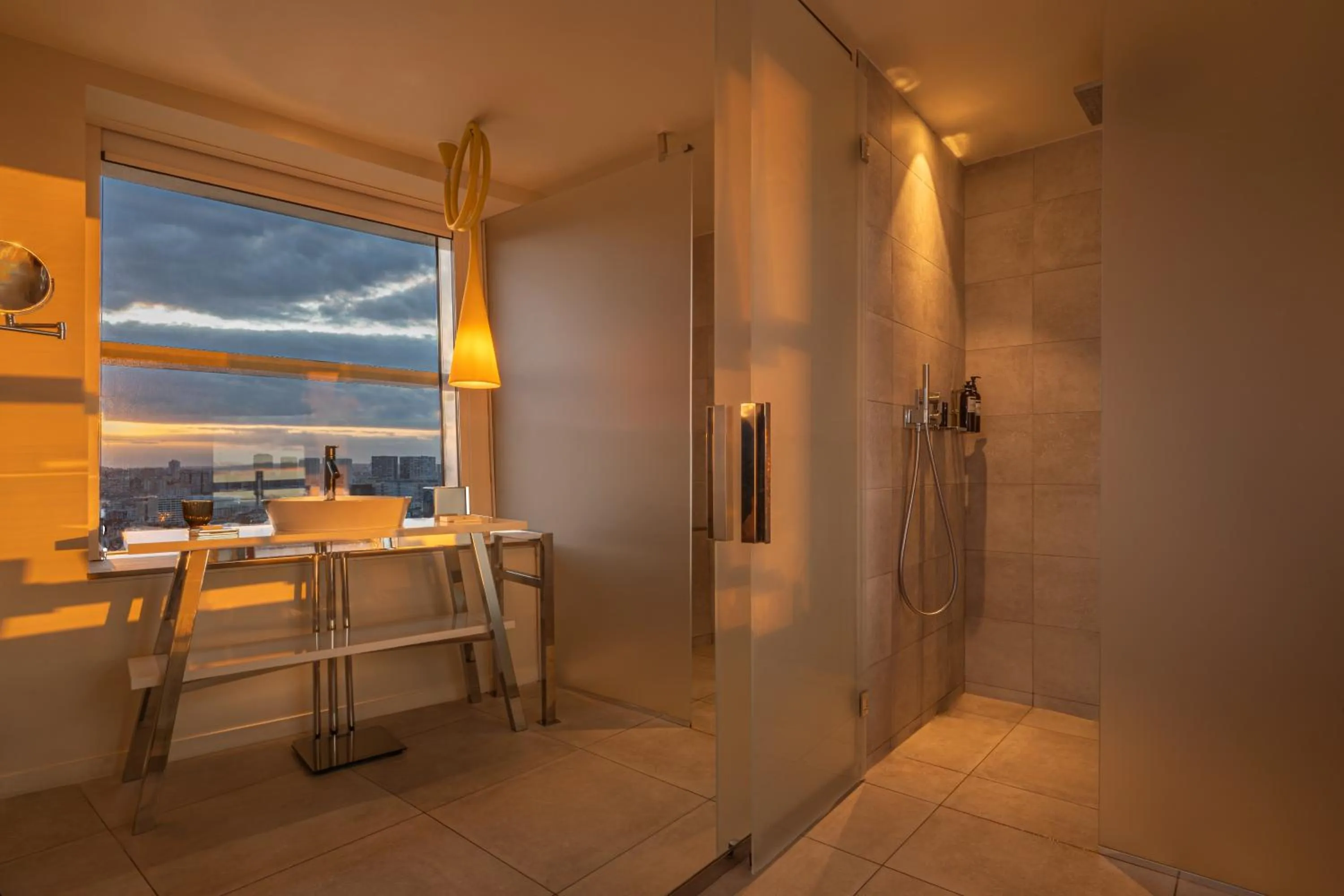 Shower in Too Hotel & Spa Paris - MGallery Collection