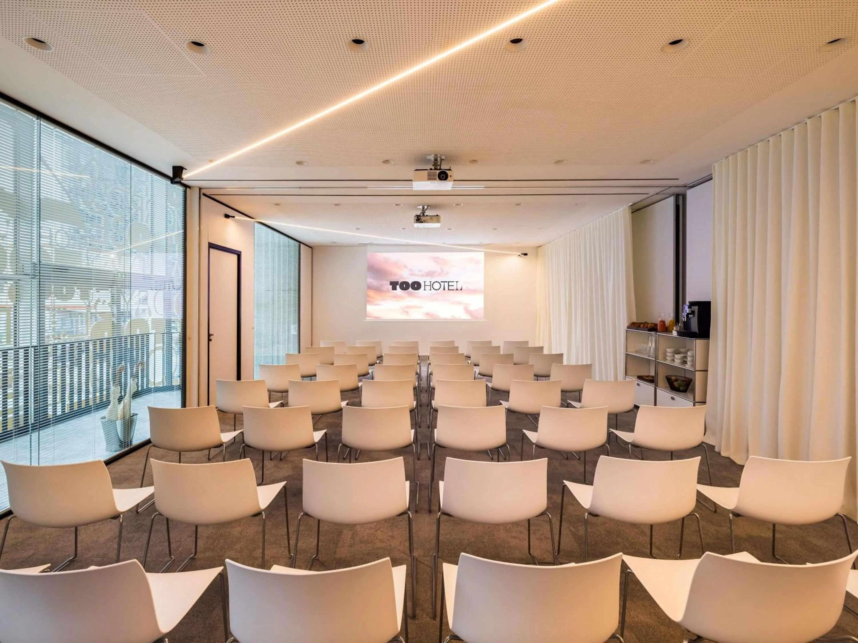 Meeting/conference room in Too Hotel & Spa Paris - MGallery Collection