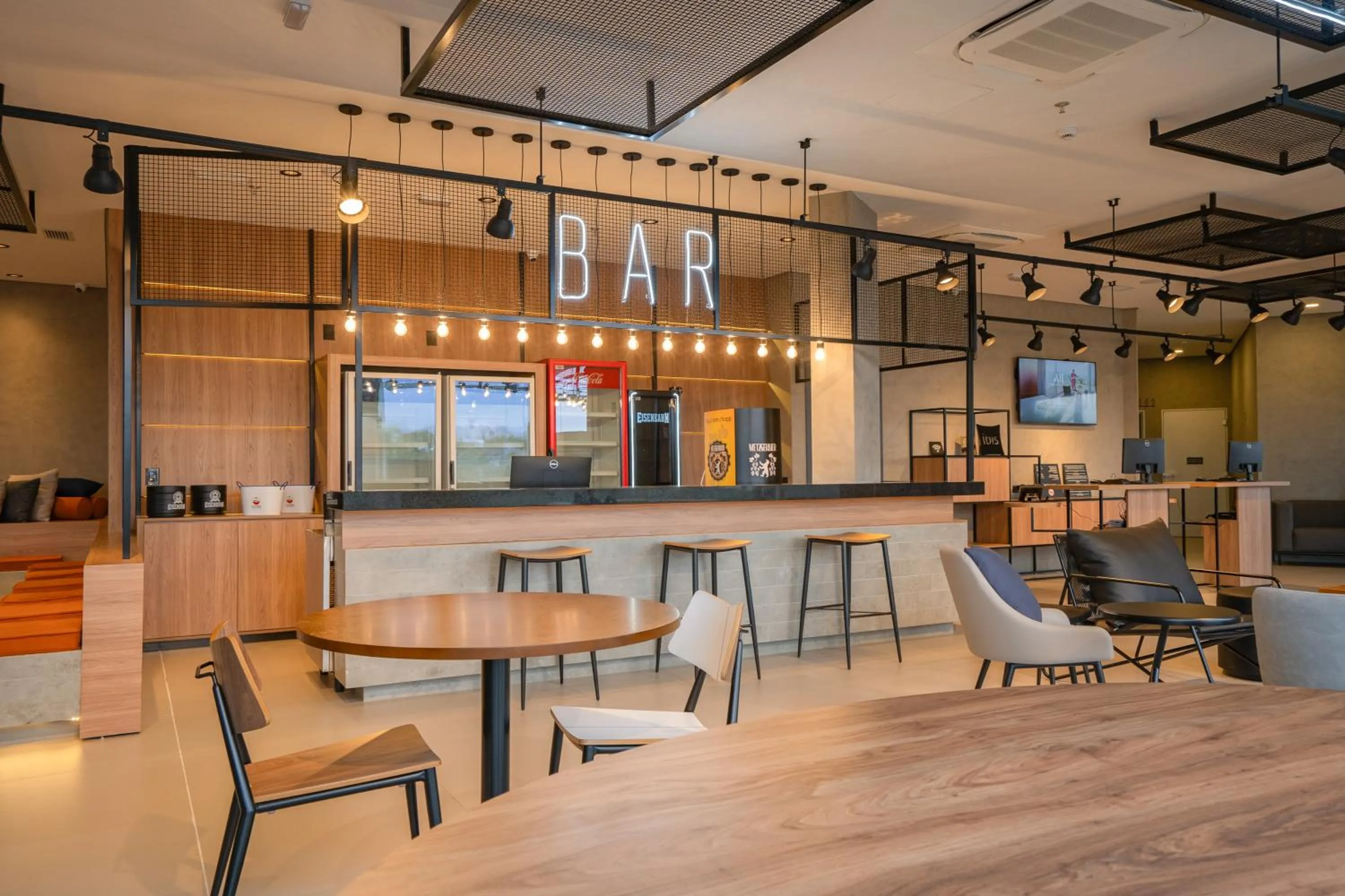 Restaurant/places to eat in ibis Guarapuava