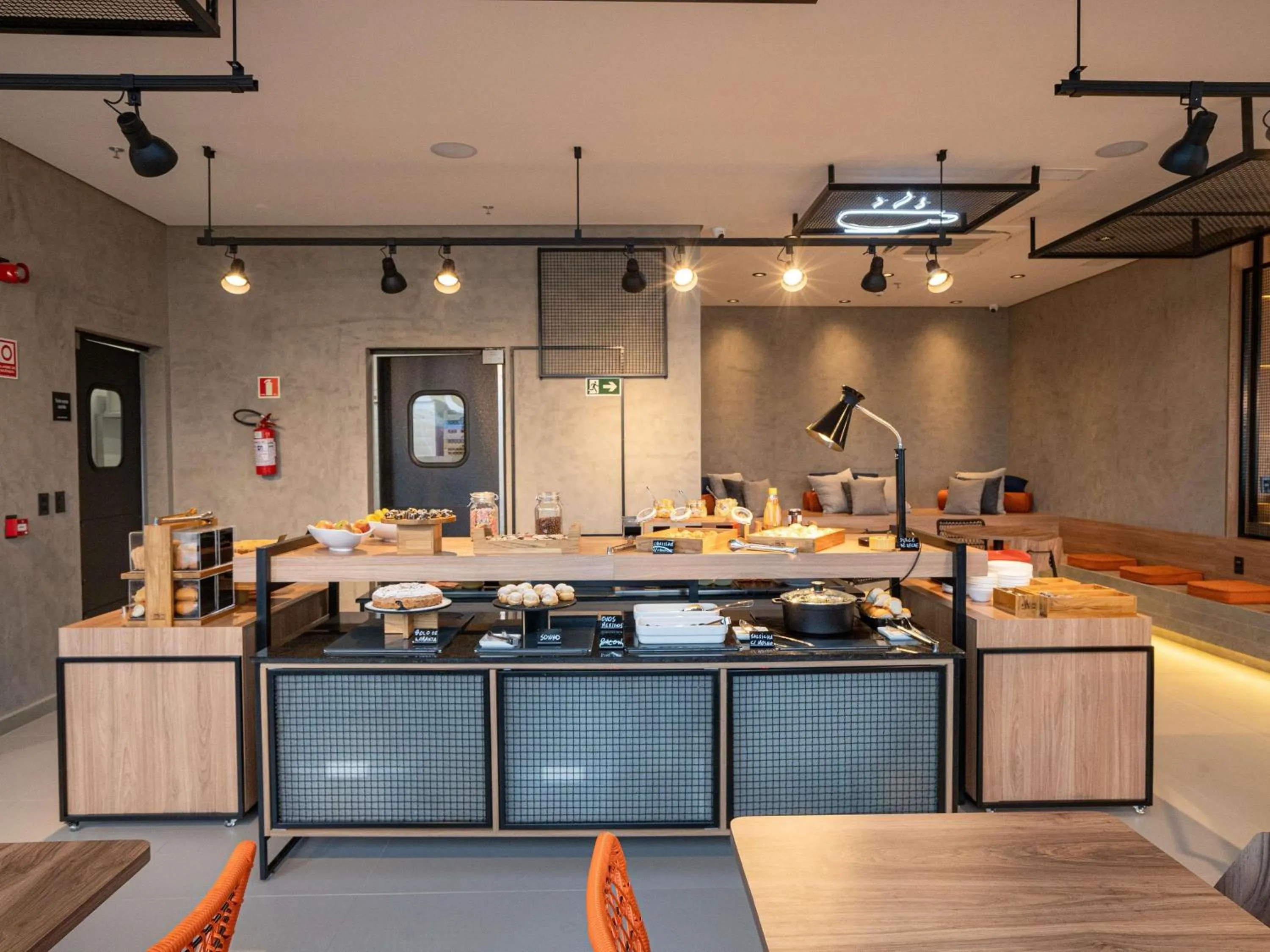 Restaurant/places to eat in ibis Guarapuava