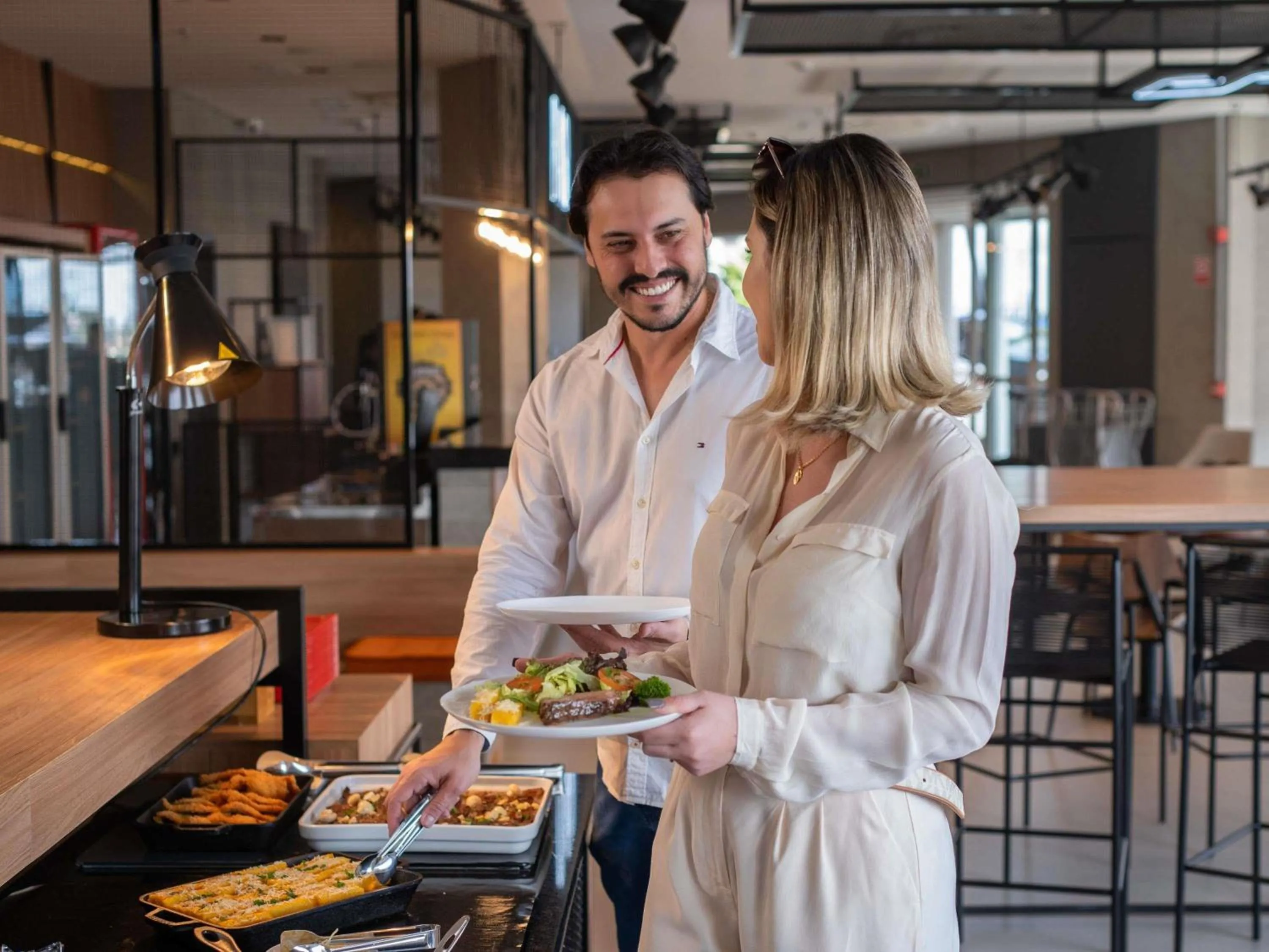 Restaurant/places to eat in ibis Guarapuava