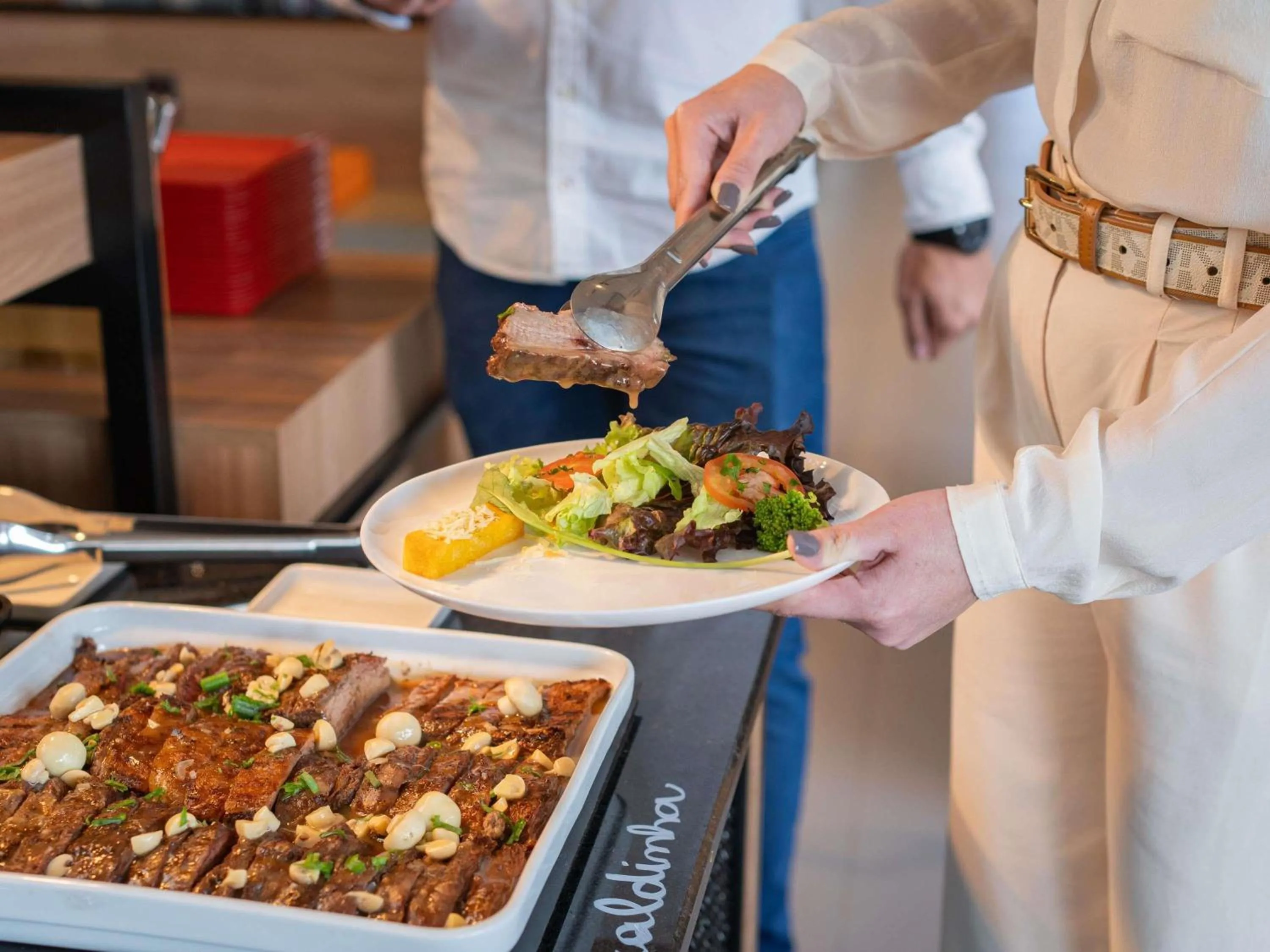 Restaurant/places to eat in ibis Guarapuava