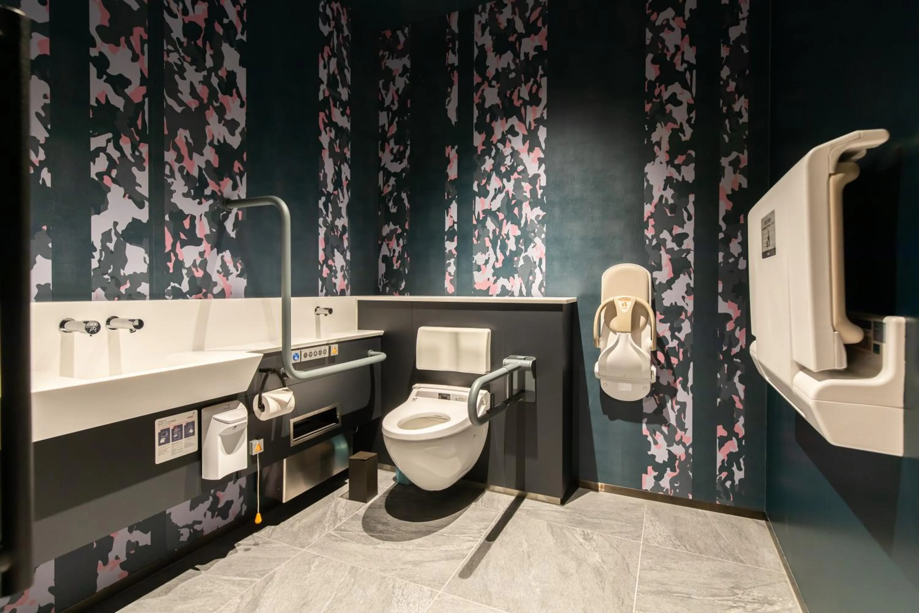 Toilet in Mercure Tokyu Stay Osaka Namba