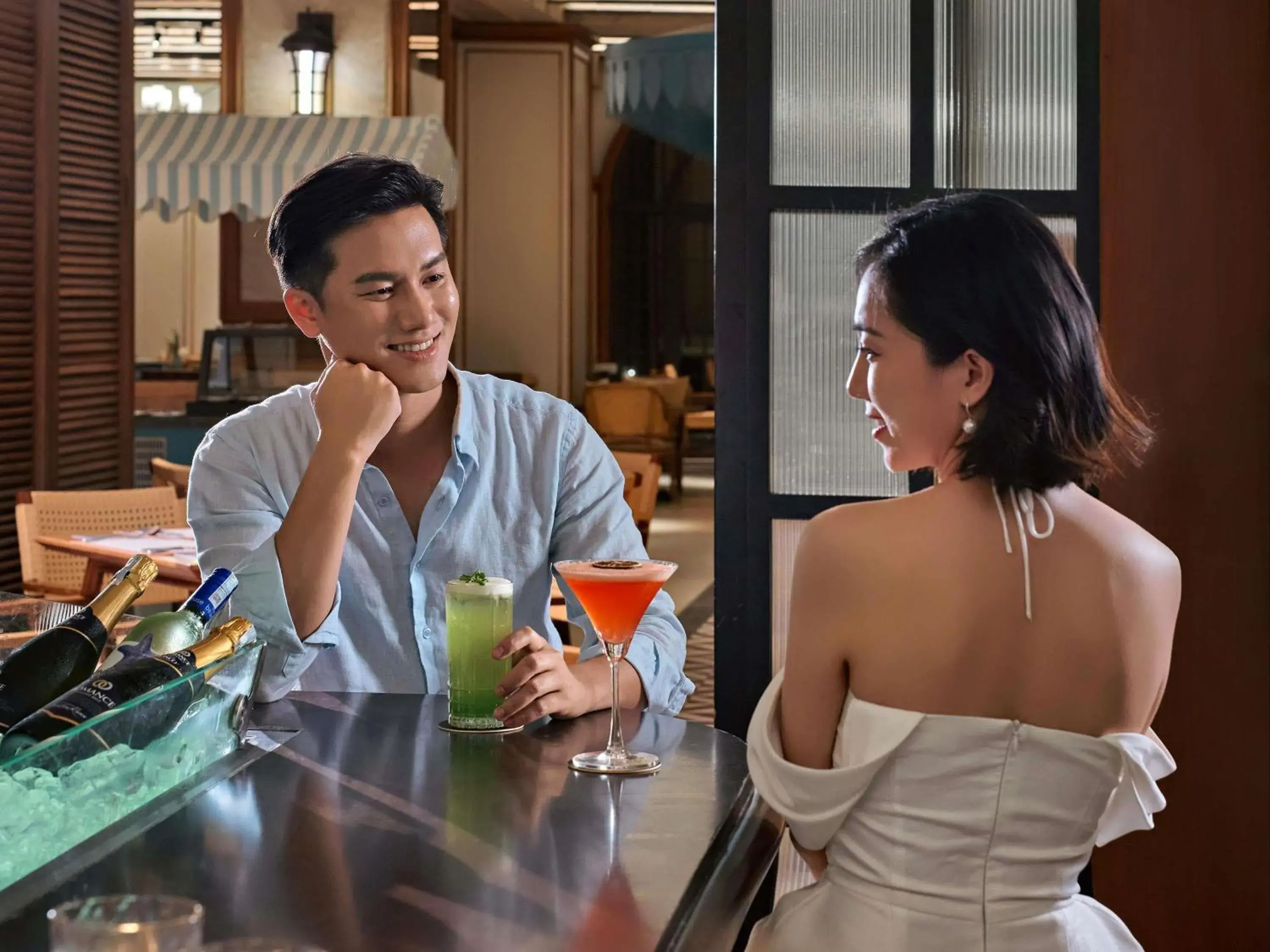 Lounge or bar in Mövenpick Resort Phan Thiet Lounge or bar in Mövenpick Resort Phan Thiet