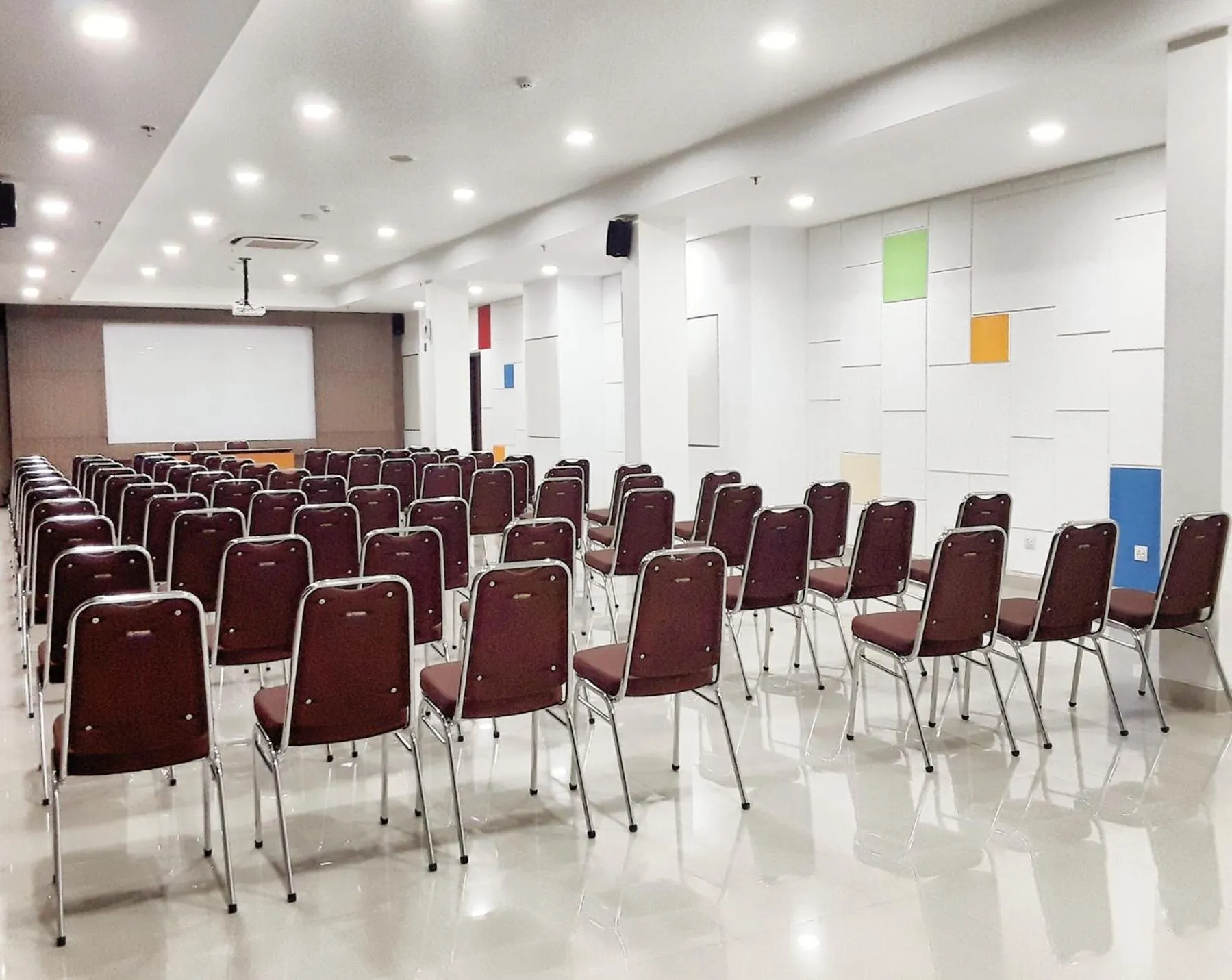 Meeting/conference room in Amaris Hotel Nagoya Hill - Batam