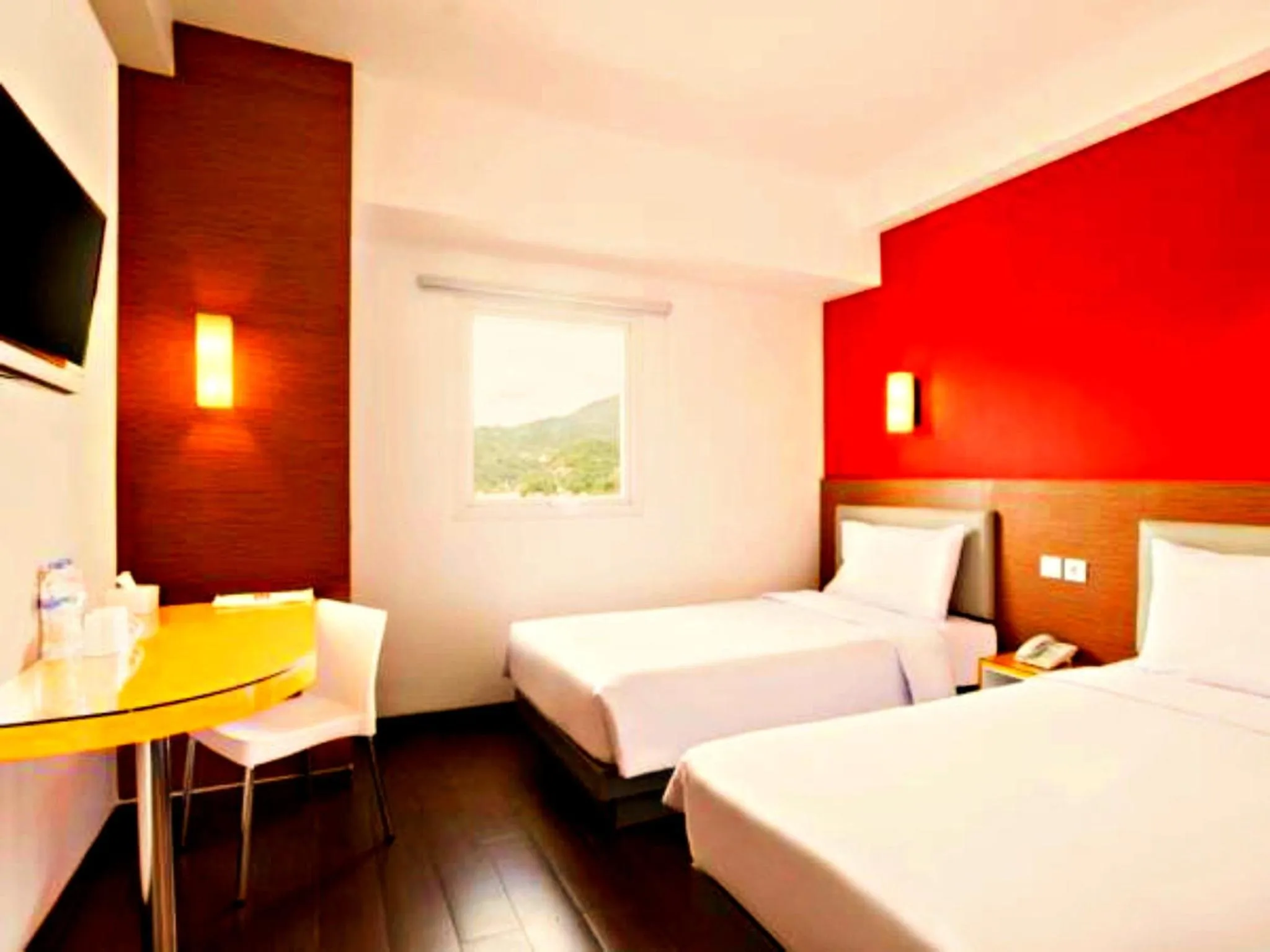 Smart Twin Room in Amaris Hotel Nagoya Hill - Batam