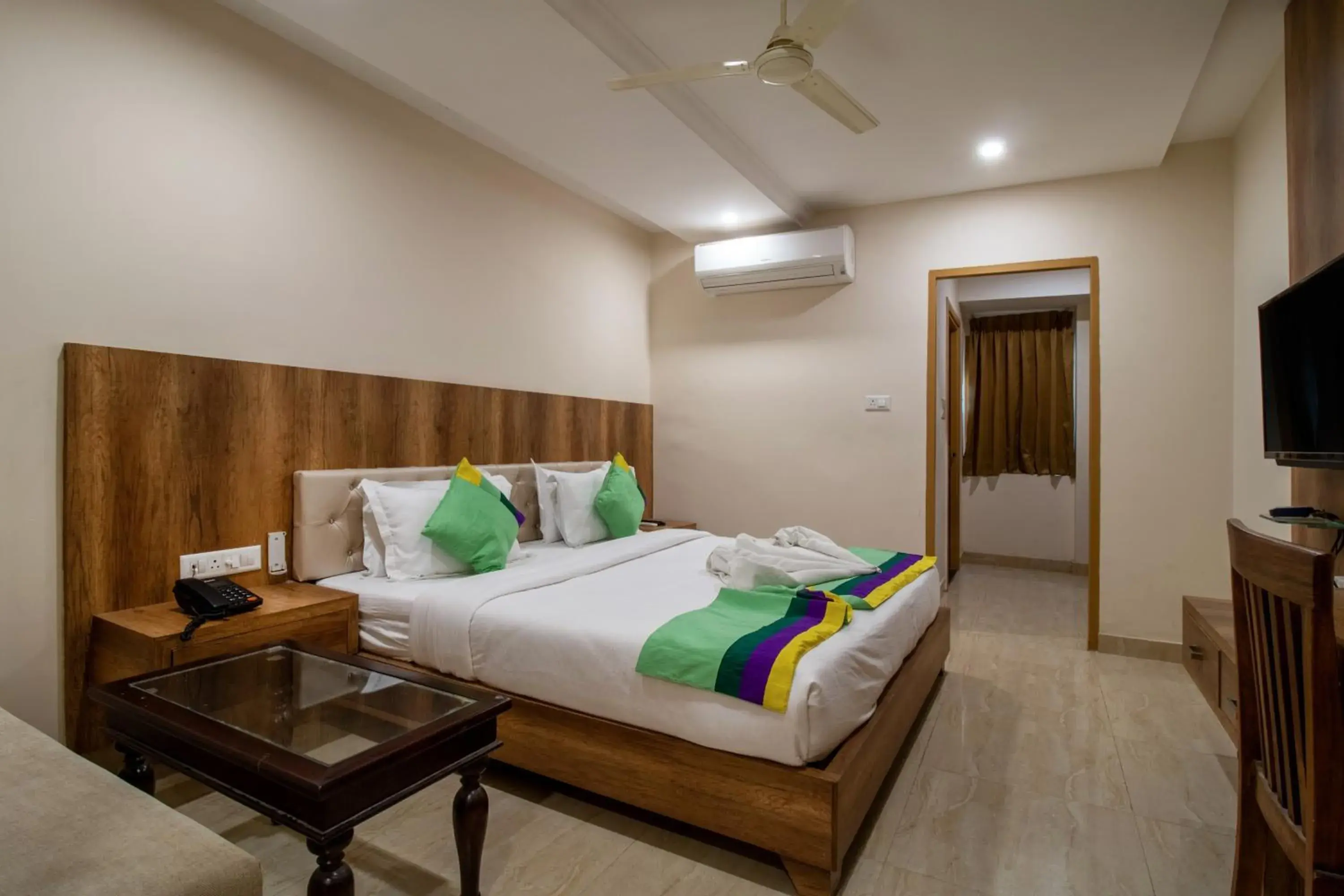 Photo of the whole room, Bed in Treebo Sonal Palace, Near Umaid Bhawan Palace Photo of the whole room, Bed in Treebo Sonal Palace, Near Umaid Bhawan Palace