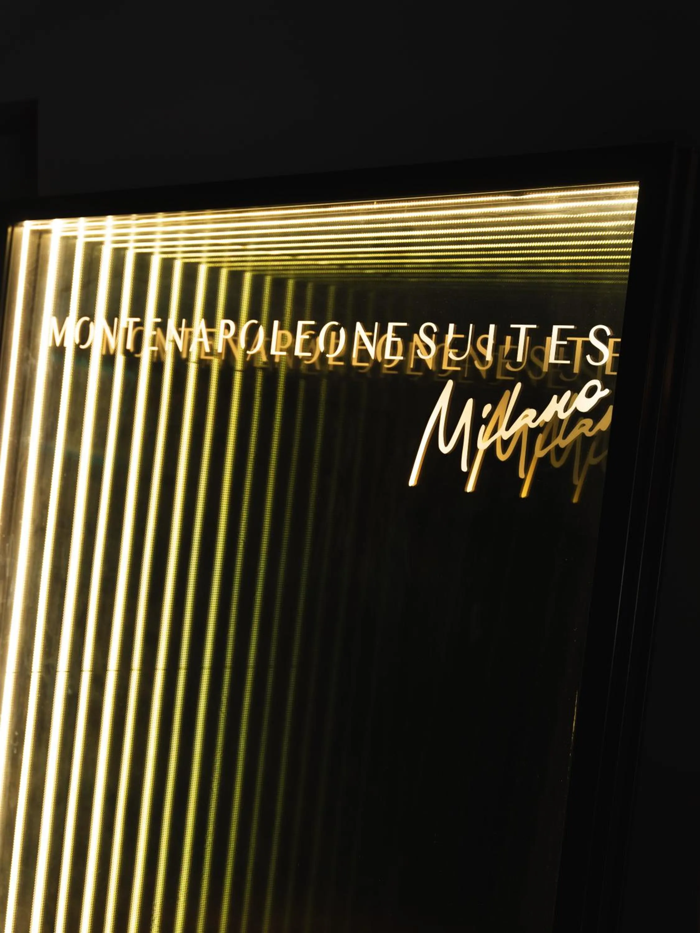 Logo/Certificate/Sign in Montenapoleone Suites
