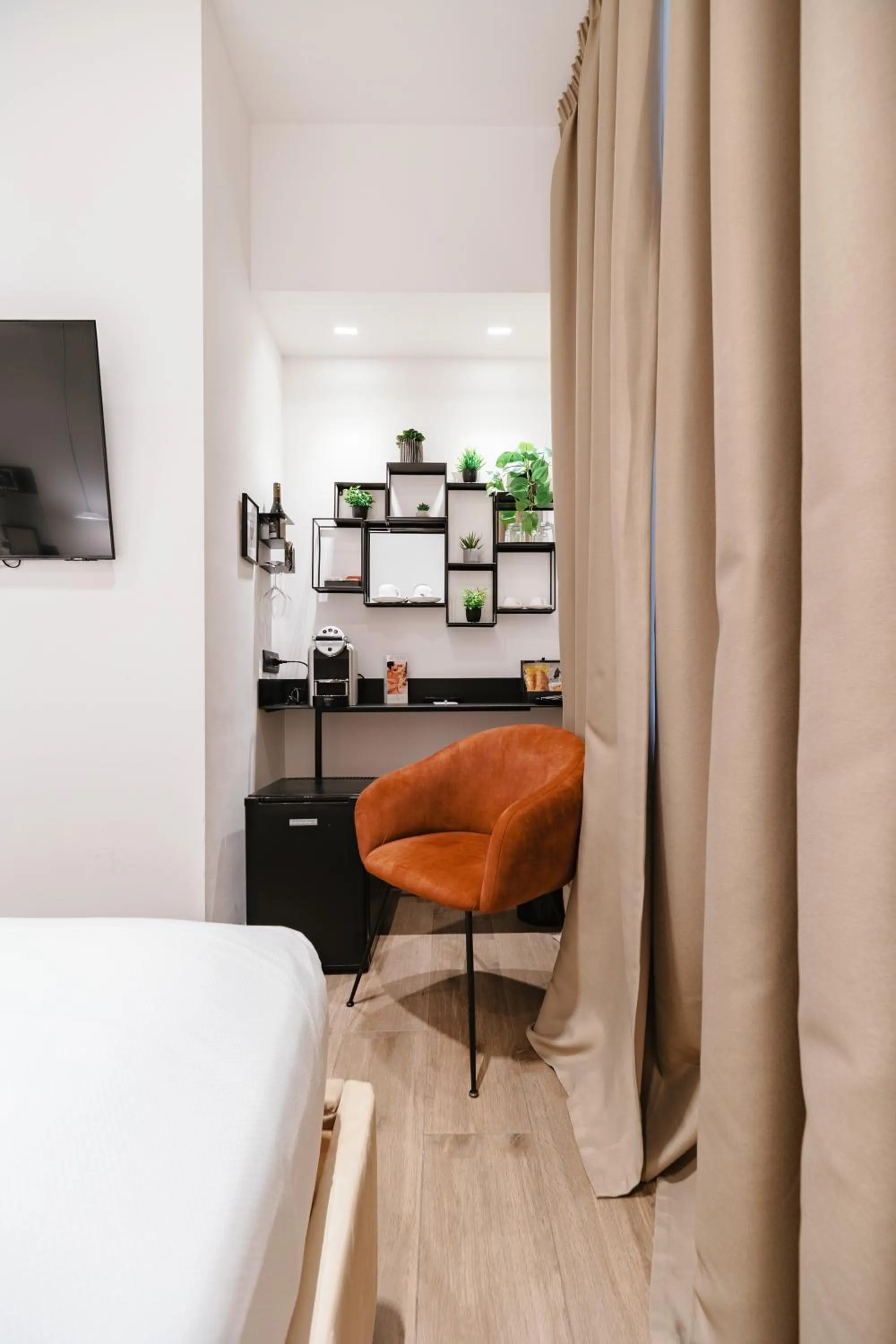 Bedroom, Bed in Montenapoleone Suites