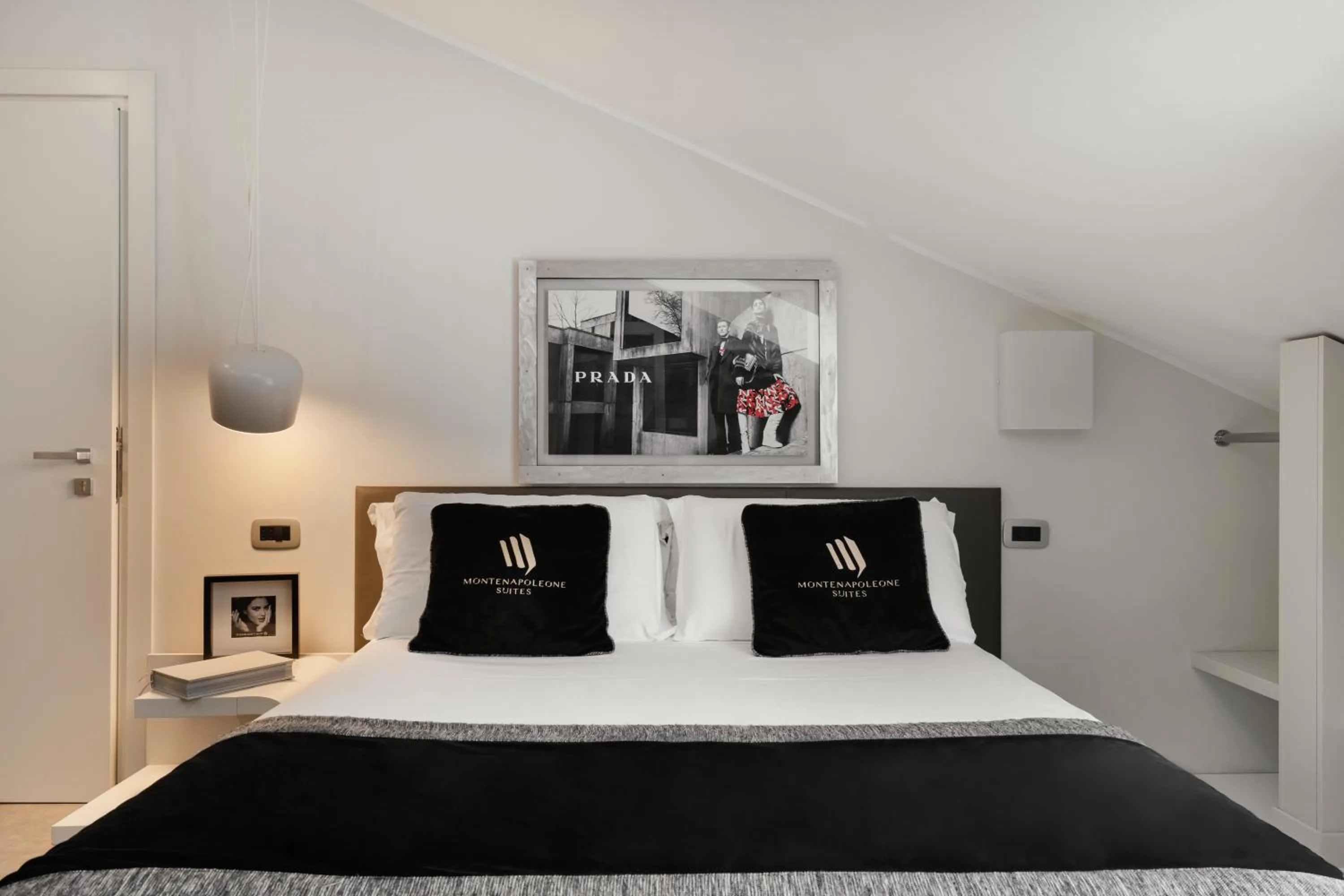 Photo of the whole room, Bed in Montenapoleone Suites