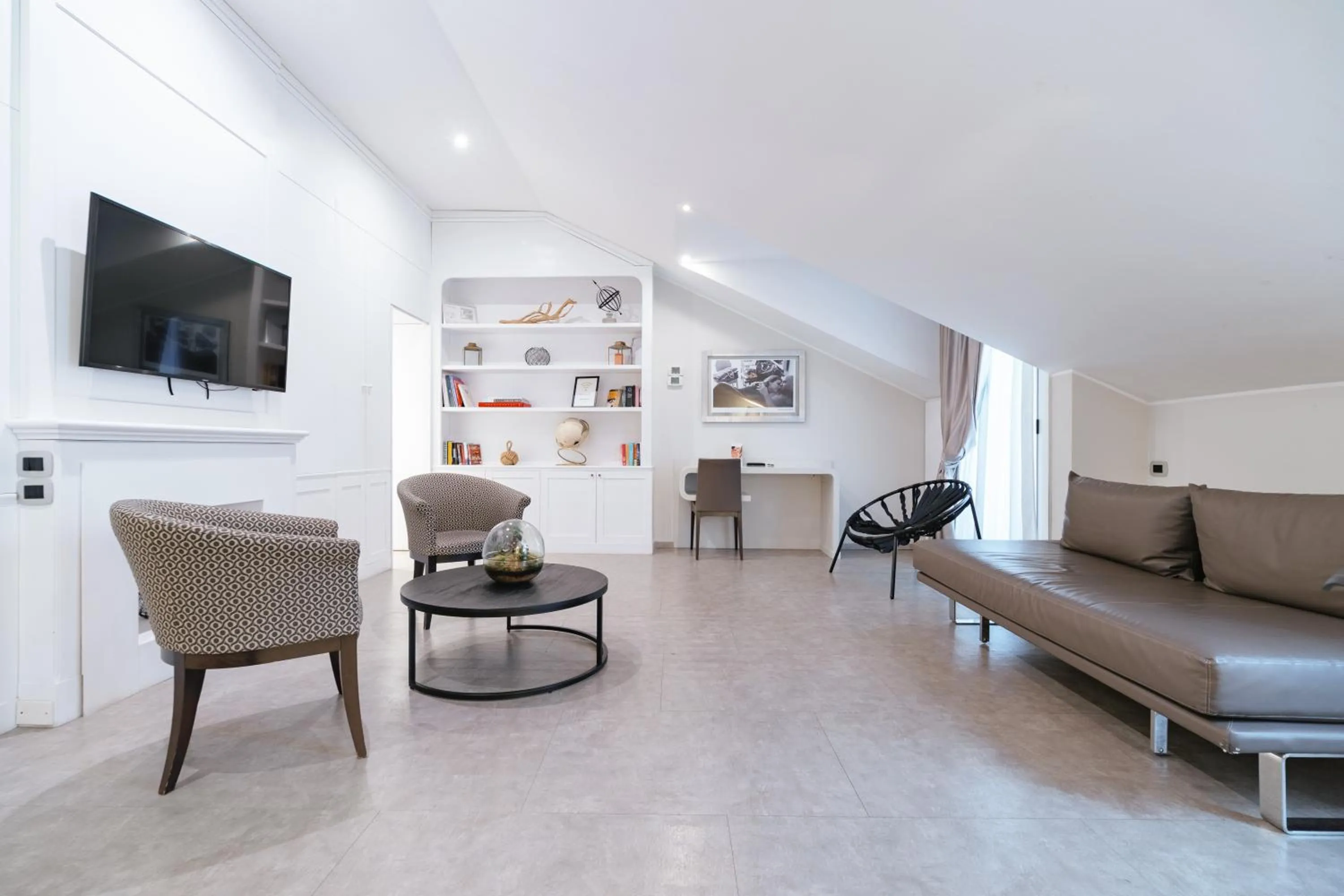 Bedroom in Montenapoleone Suites