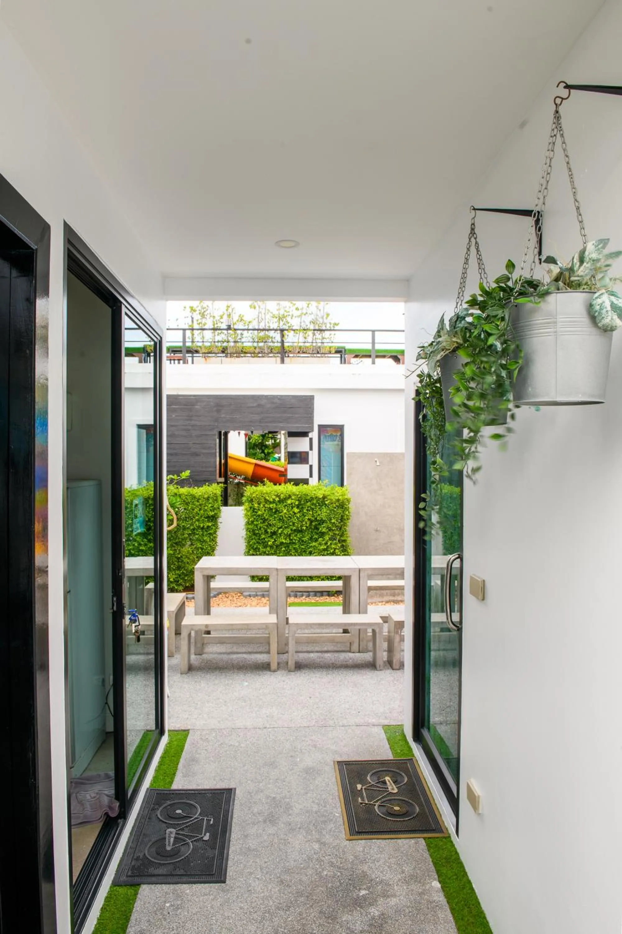 Facade/entrance in PP Pool Villa Huahin