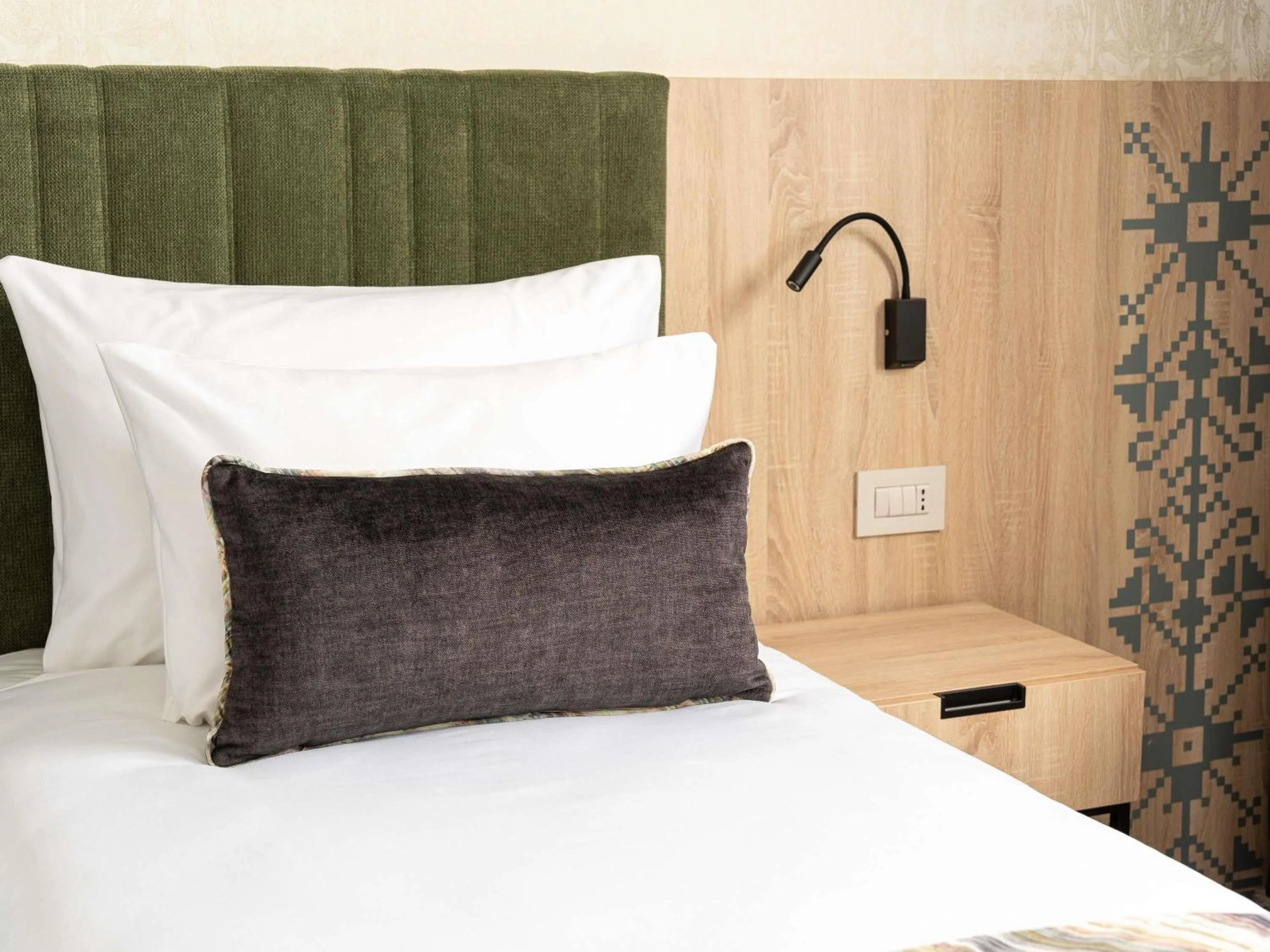 Bedroom, Bed in Mercure Conacul Cozieni