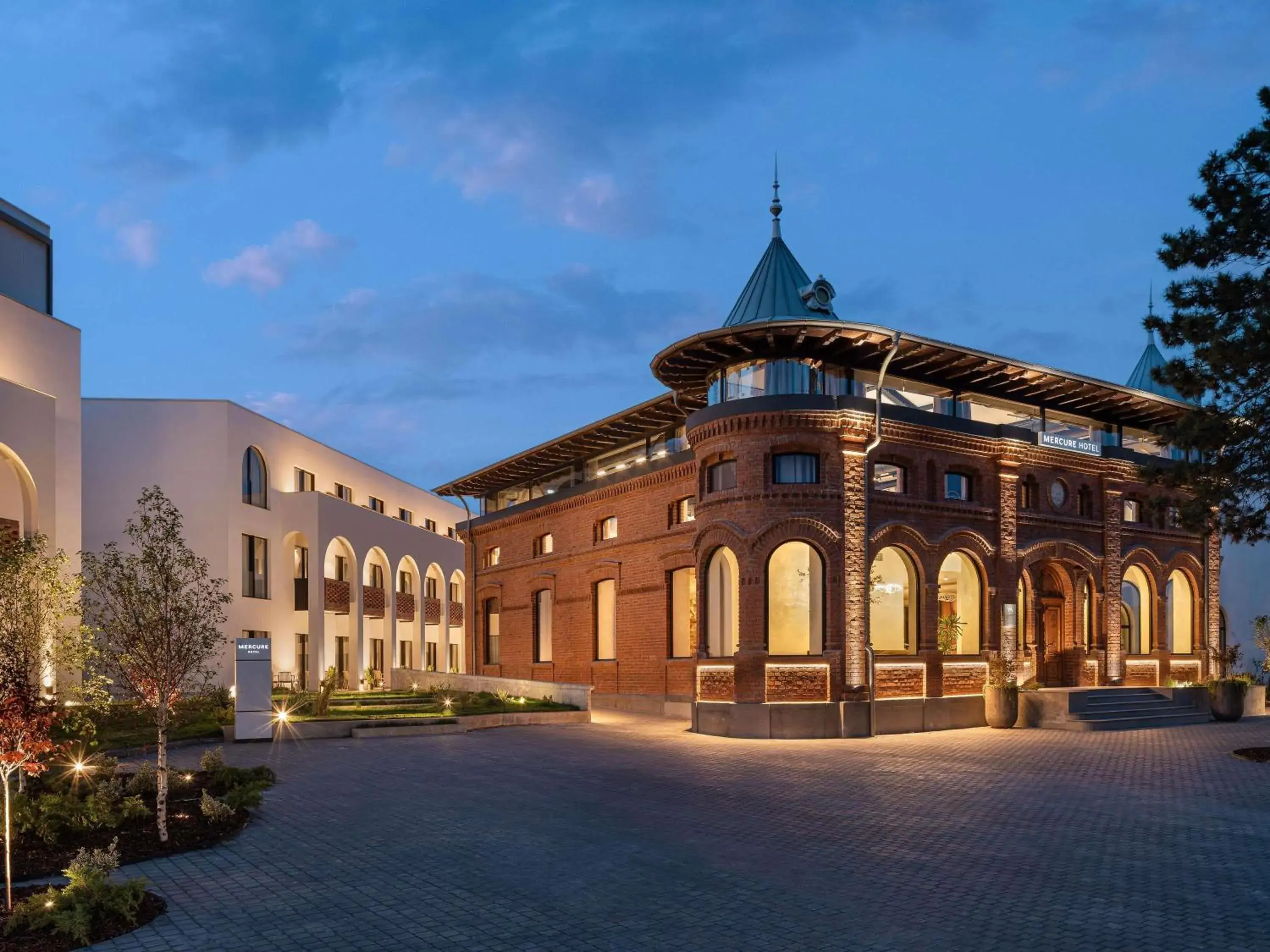 Property building in Mercure Conacul Cozieni Property building in Mercure Conacul Cozieni