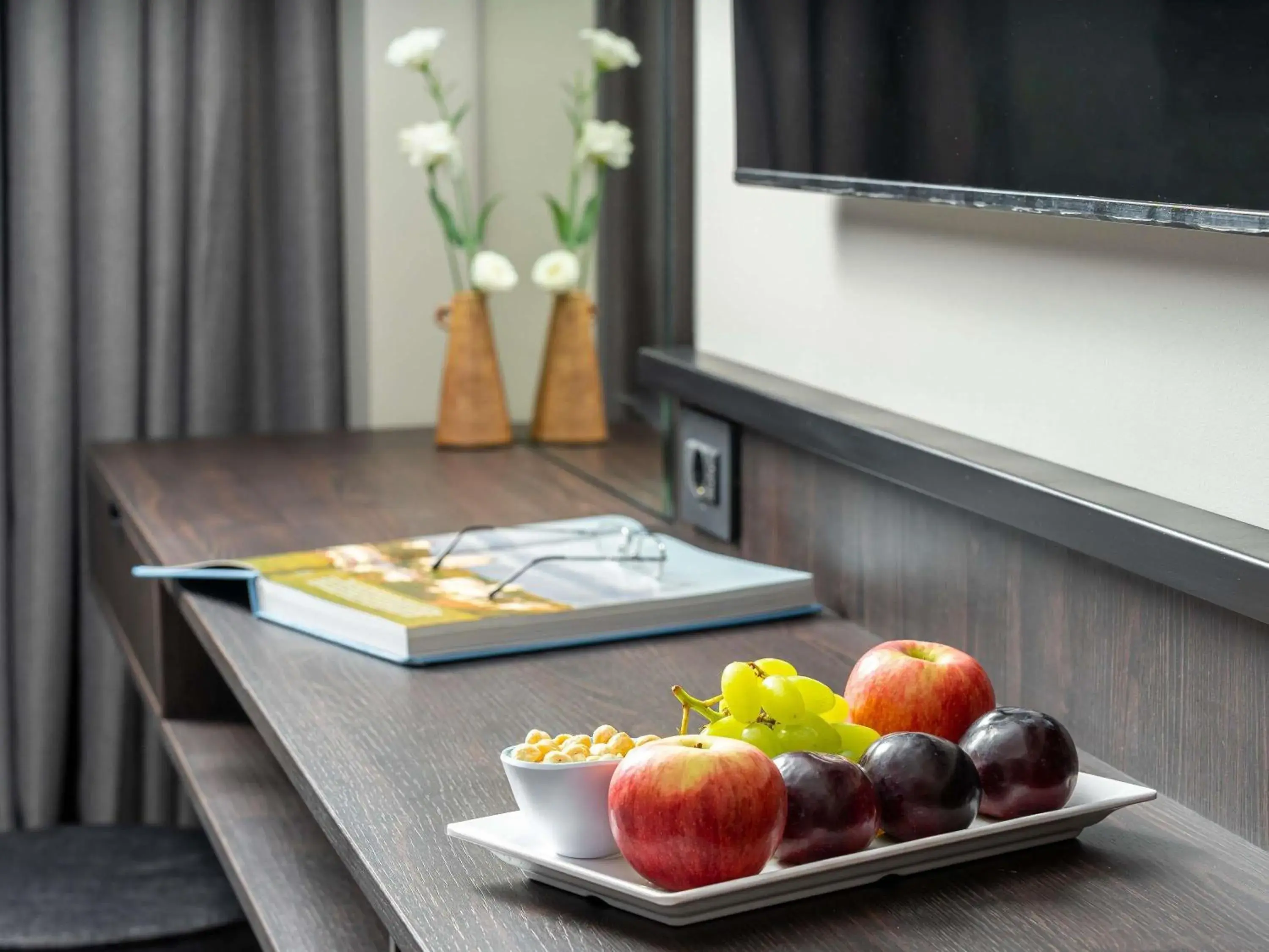 Bedroom in Mercure Conacul Cozieni Bedroom in Mercure Conacul Cozieni