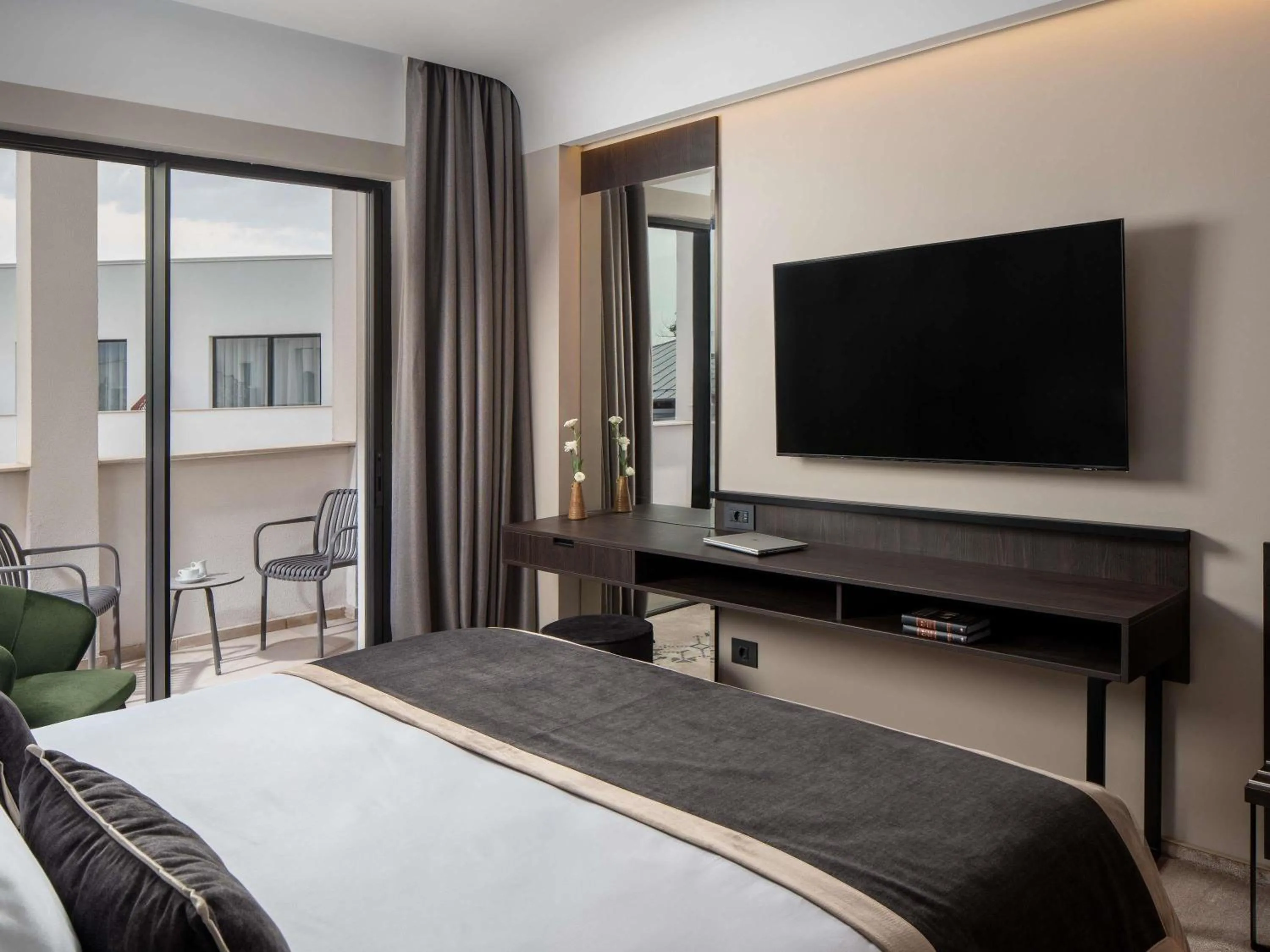 Bedroom, Bed in Mercure Conacul Cozieni