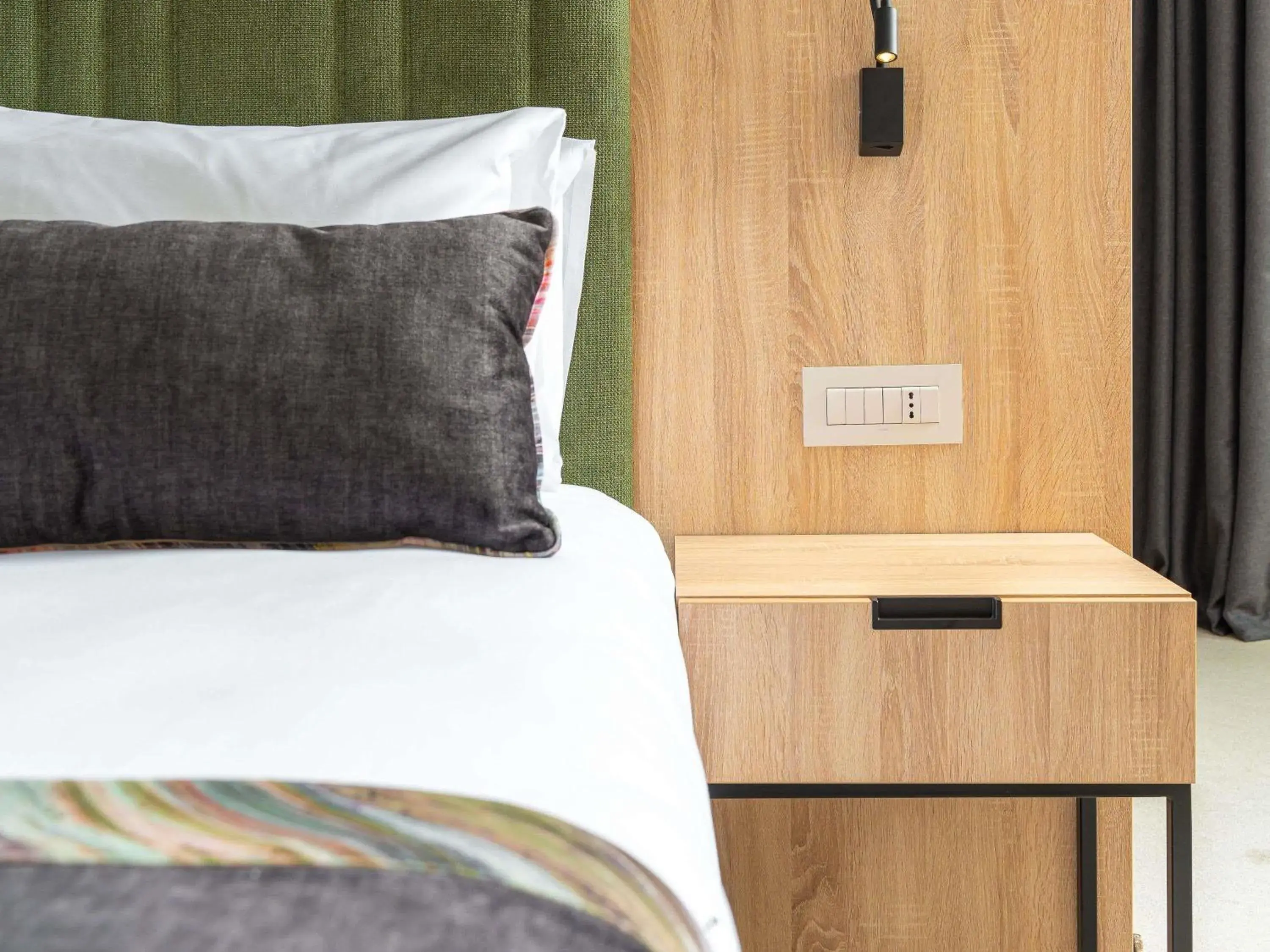 Bedroom, Bed in Mercure Conacul Cozieni Bedroom, Bed in Mercure Conacul Cozieni