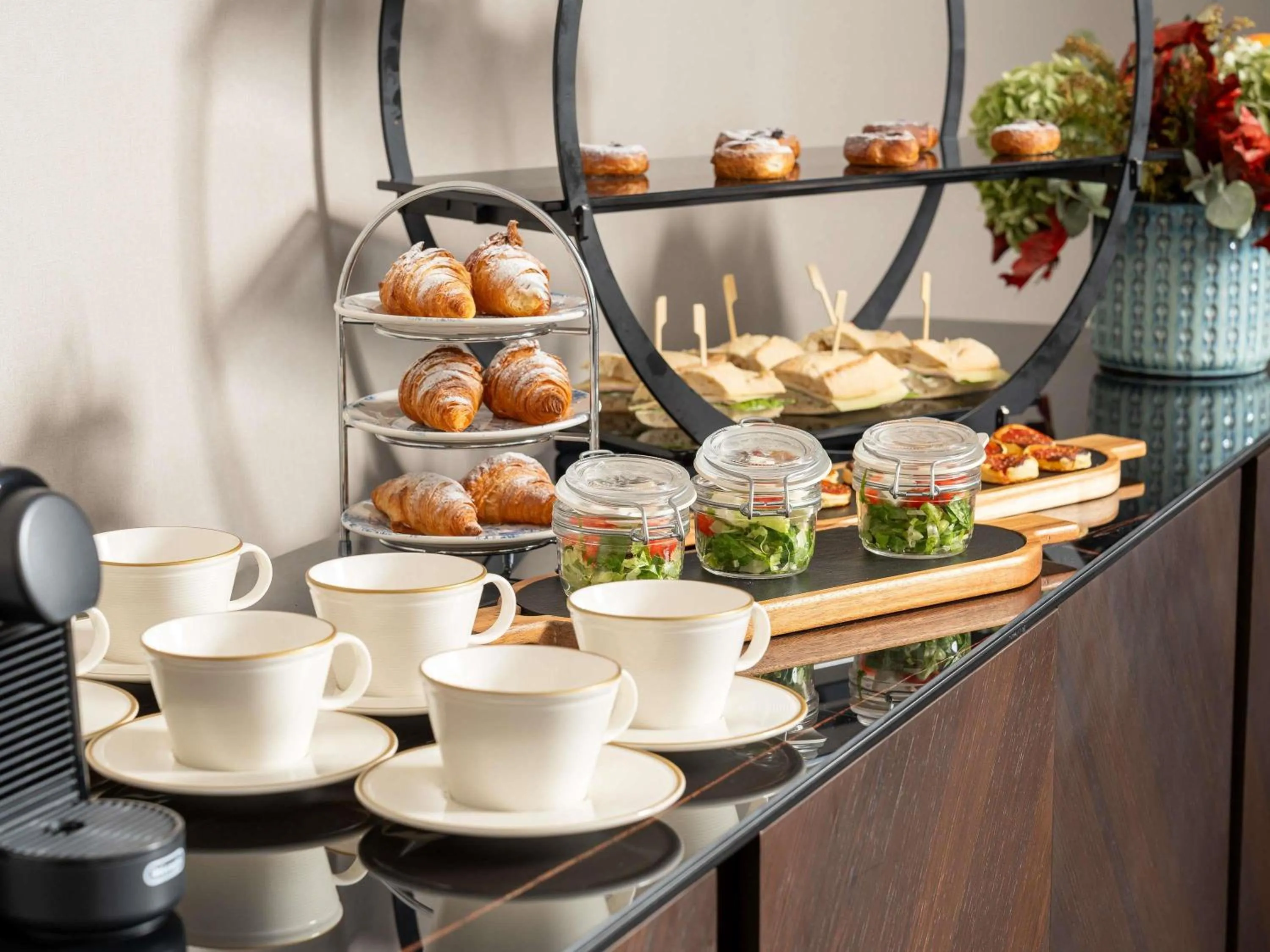 Breakfast in Mercure Conacul Cozieni