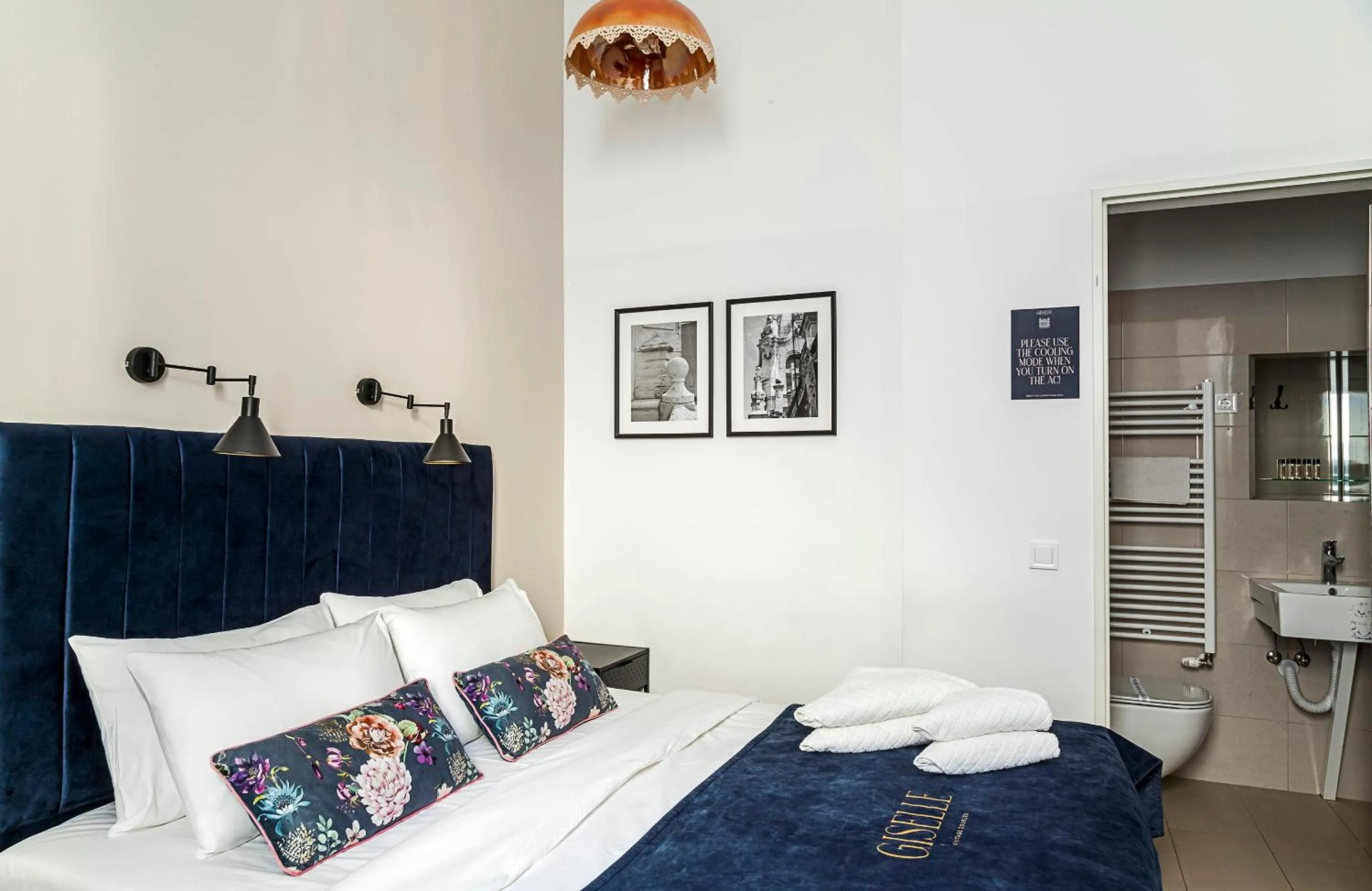 Bed in Giselle Vintage Doubles - Adults Only