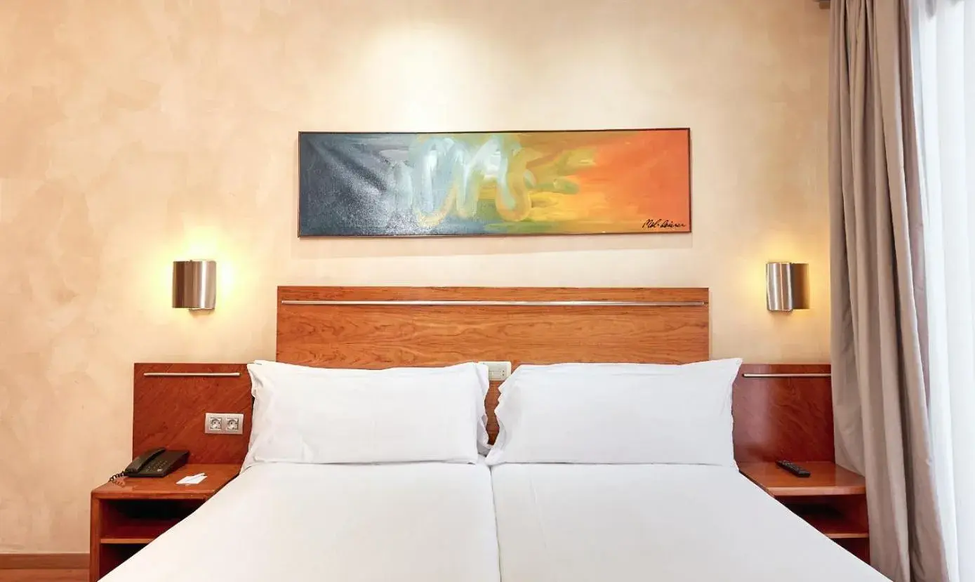 Bed in Garbi Millenni Bed in Garbi Millenni