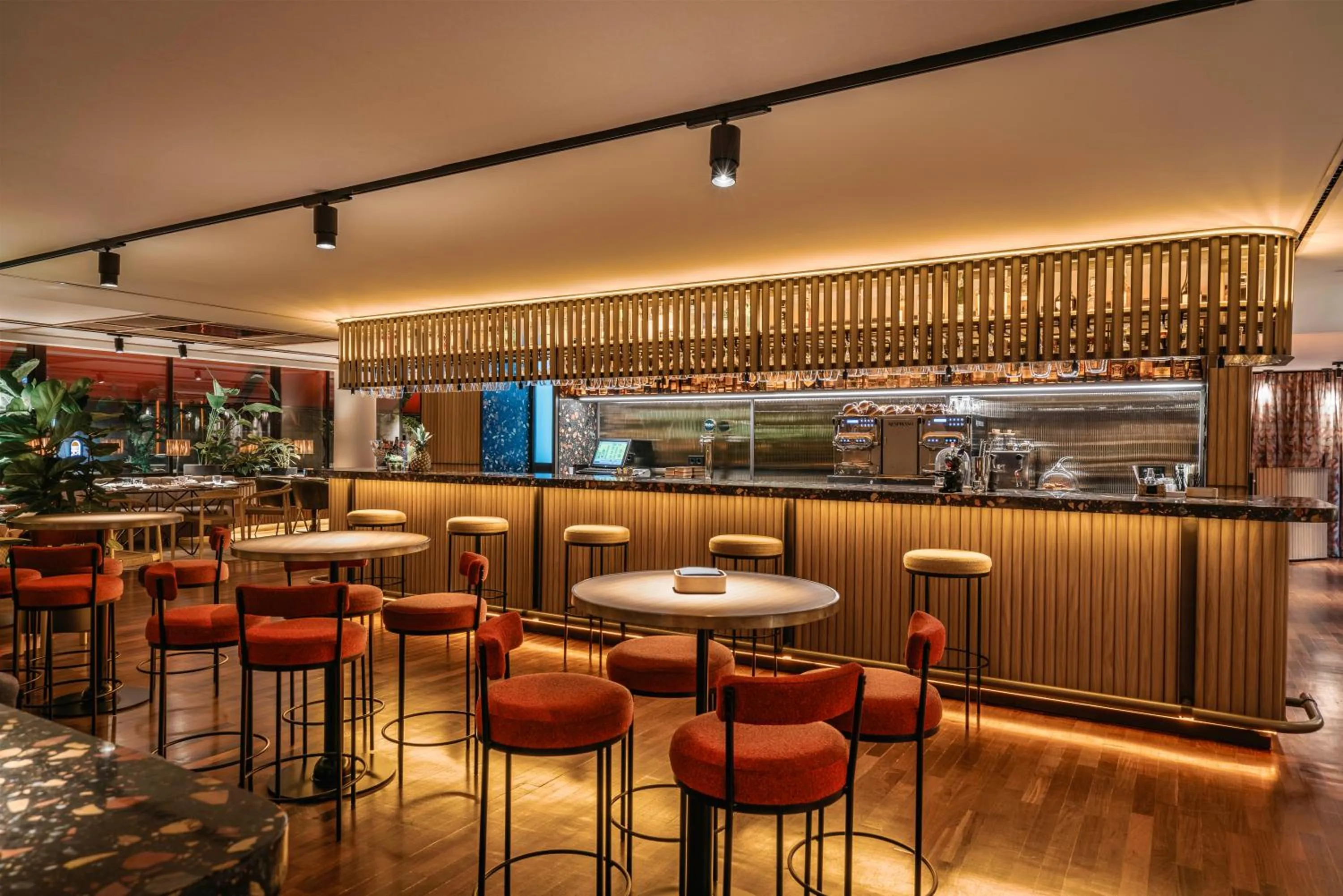 Restaurant/places to eat in Vincci Soma