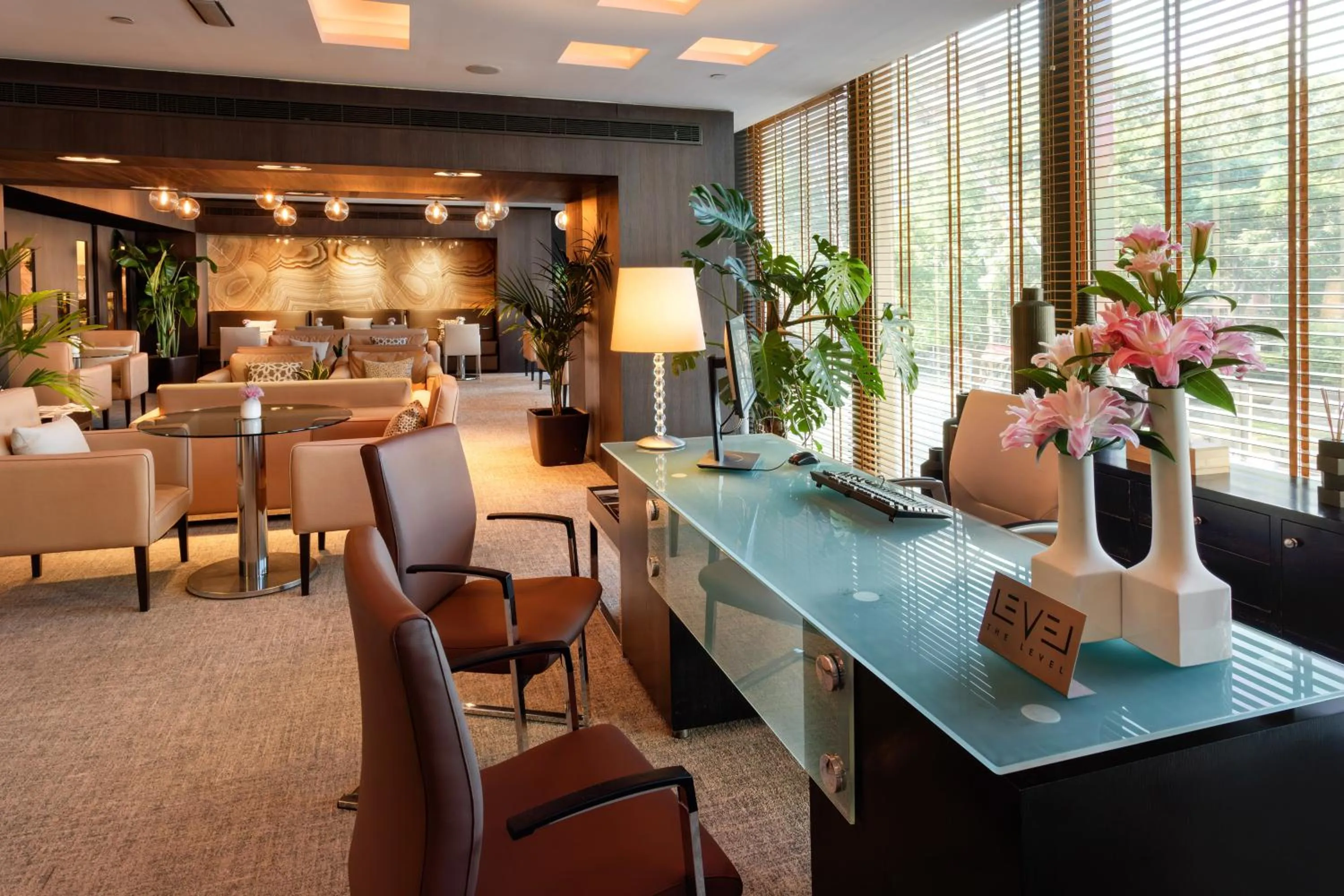 Restaurant/places to eat in Melia Barcelona Sarriá