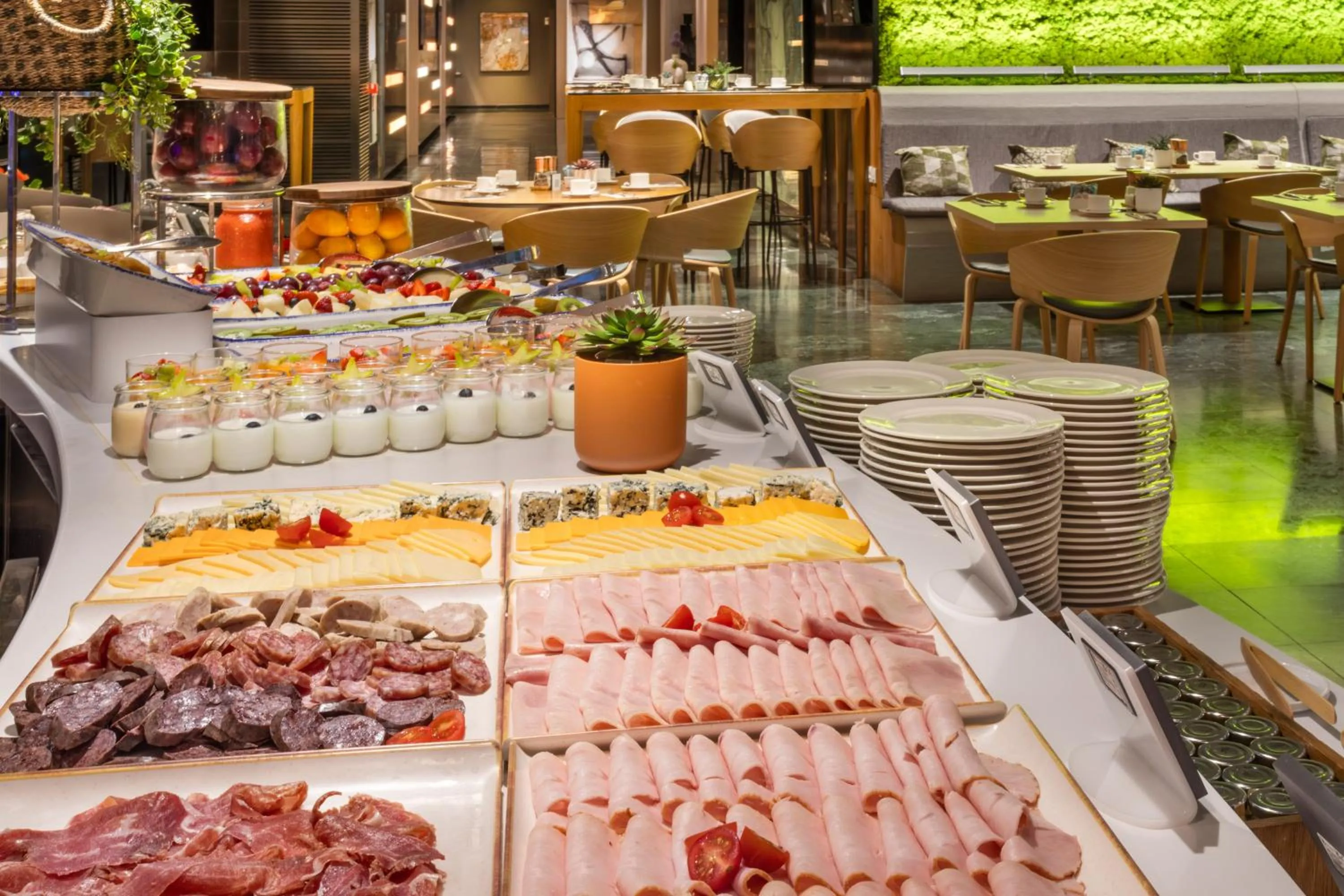 Food and drinks in Melia Barcelona Sarriá