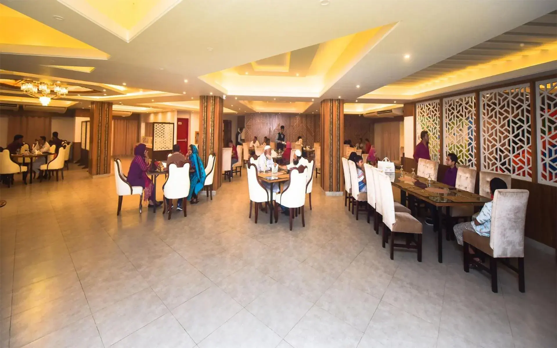 Restaurant/places to eat in Hotel Elite Palace Restaurant/places to eat in Hotel Elite Palace