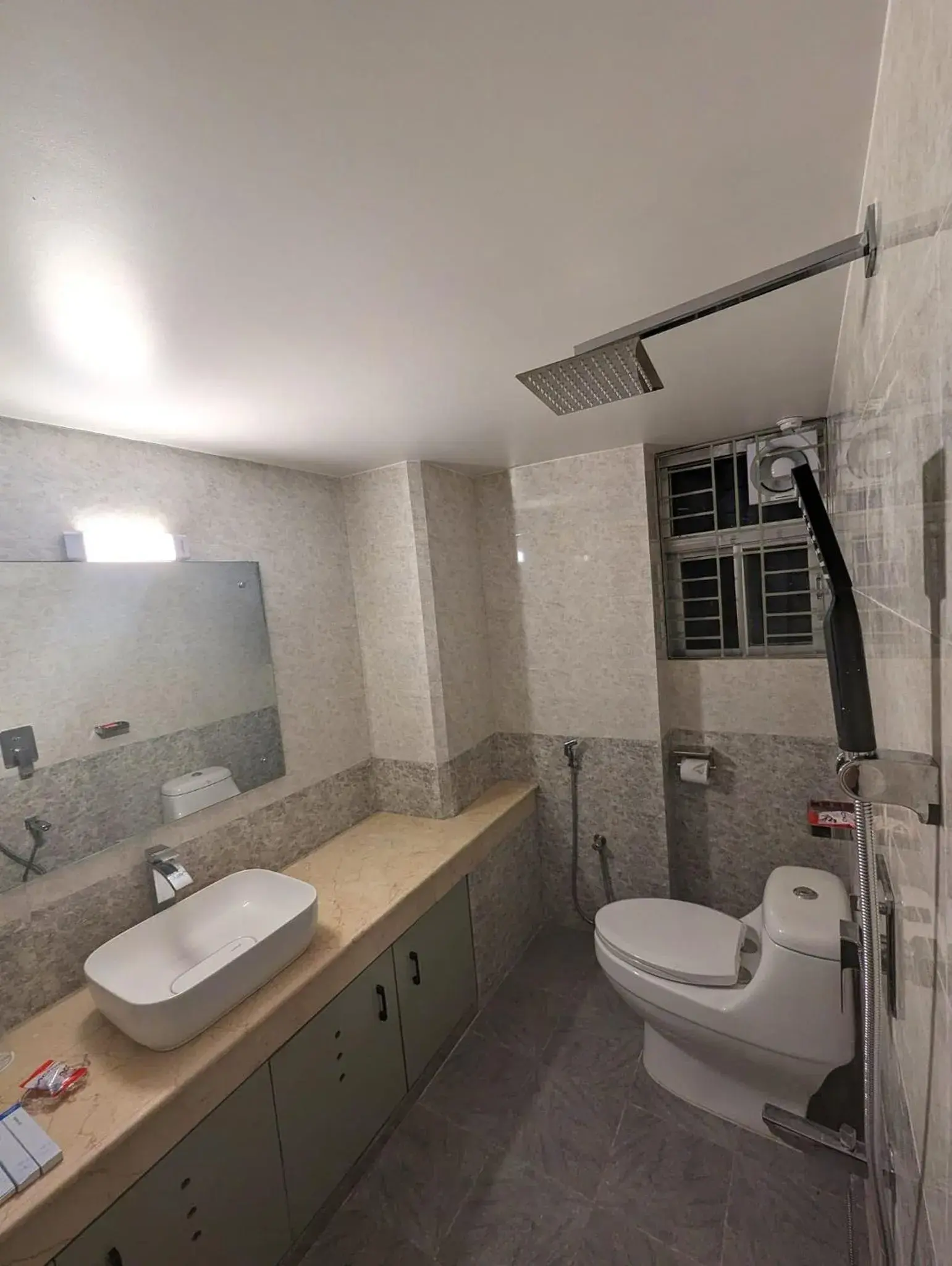 Bathroom in Hotel Elite Palace Bathroom in Hotel Elite Palace