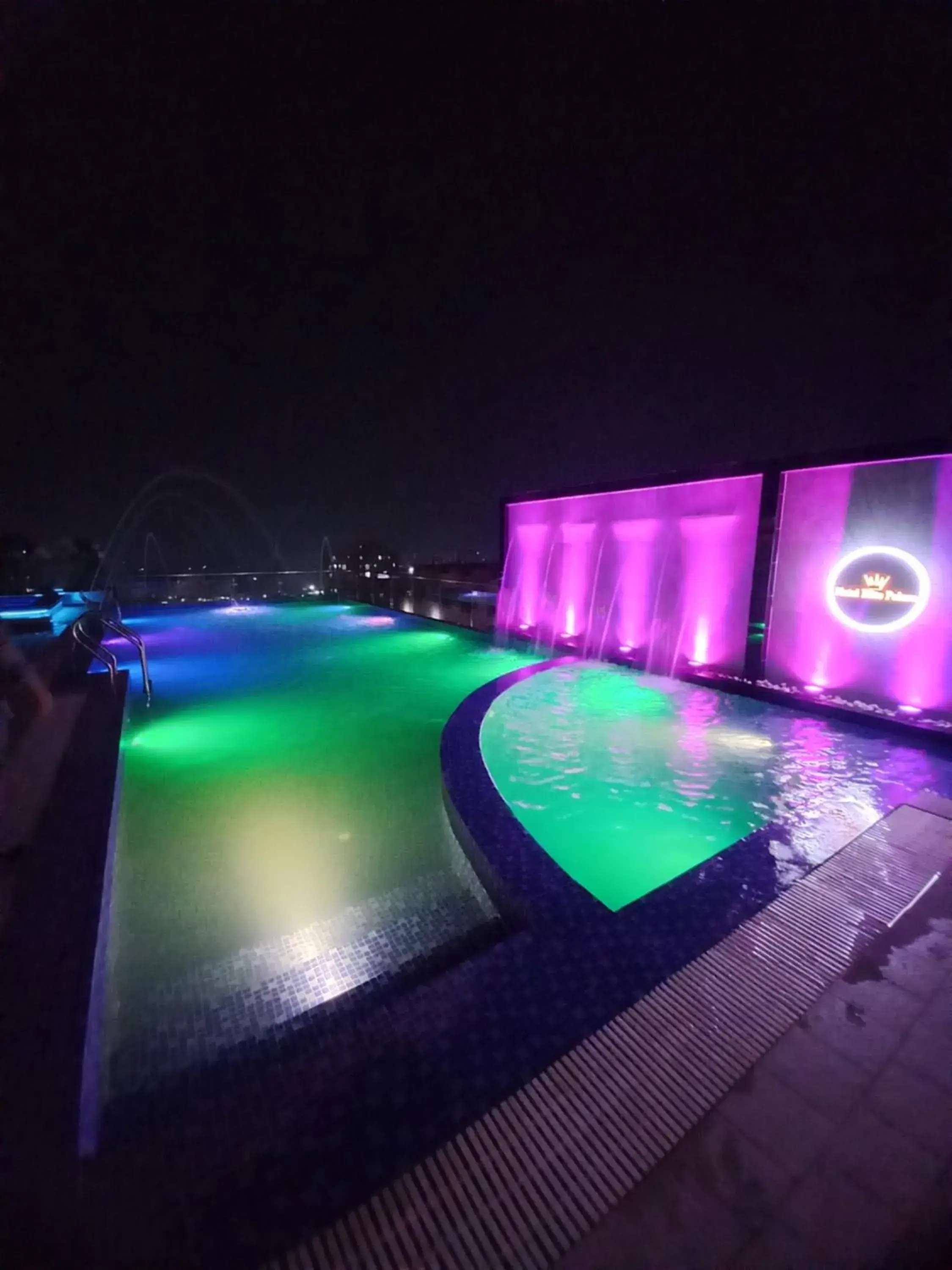 Swimming pool in Hotel Elite Palace Swimming pool in Hotel Elite Palace