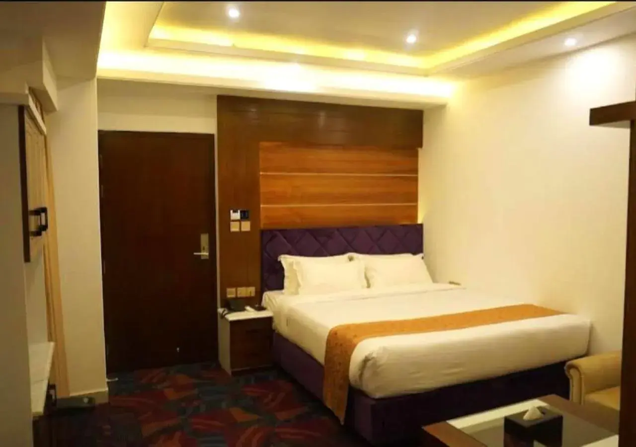 Deluxe Room in Hotel Elite Palace Deluxe Room in Hotel Elite Palace