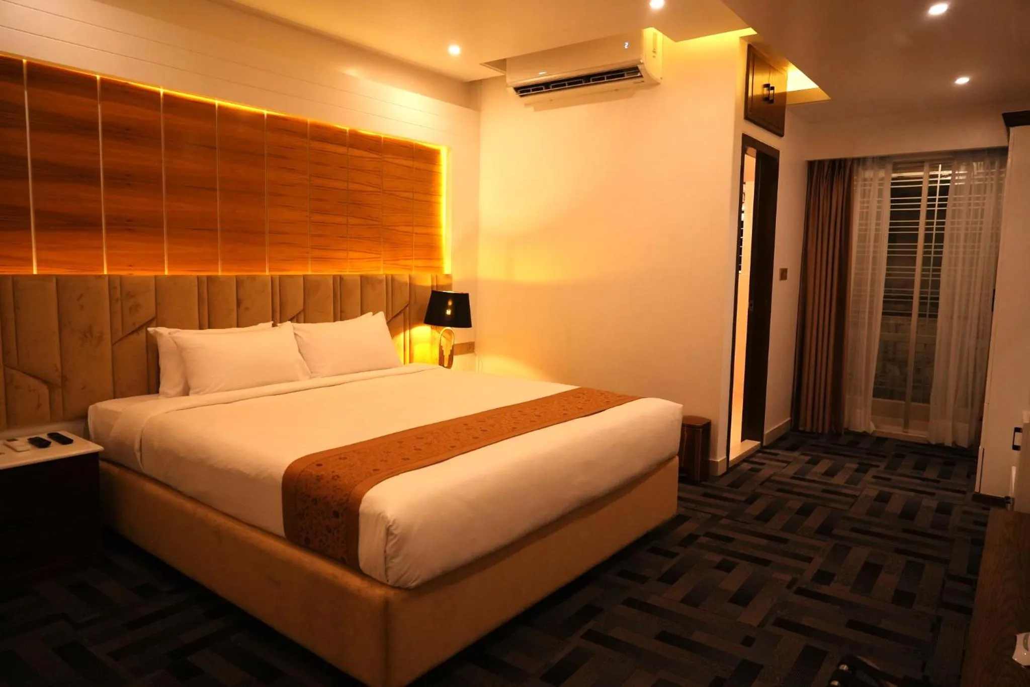 Bedroom, Bed in Hotel Elite Palace