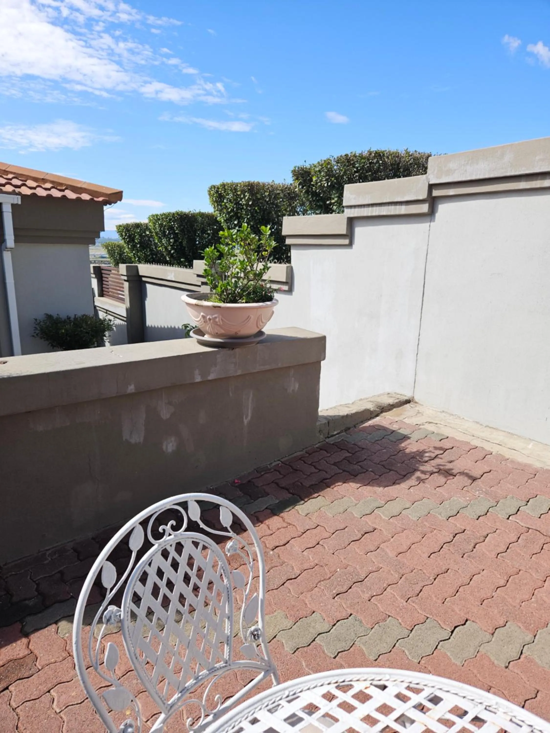 Garden in Three Stones Executive Apartments