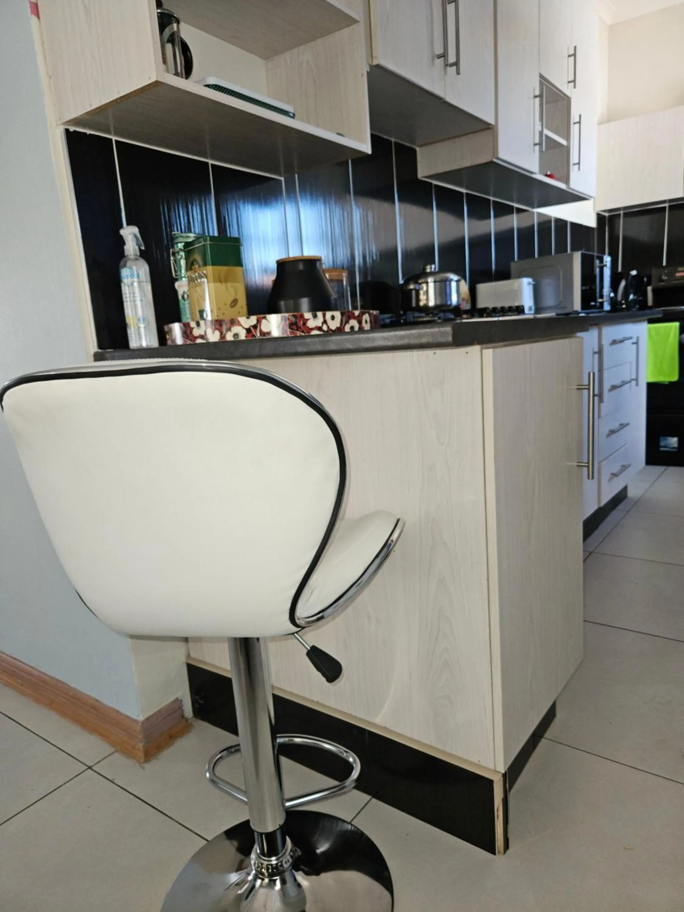 Kitchen or kitchenette in Three Stones Executive Apartments