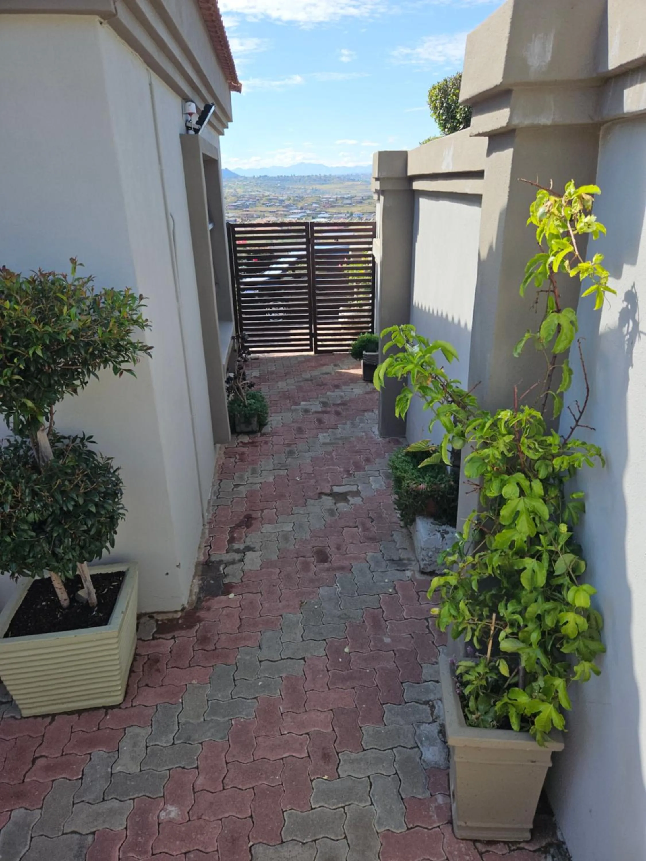 Garden in Three Stones Executive Apartments