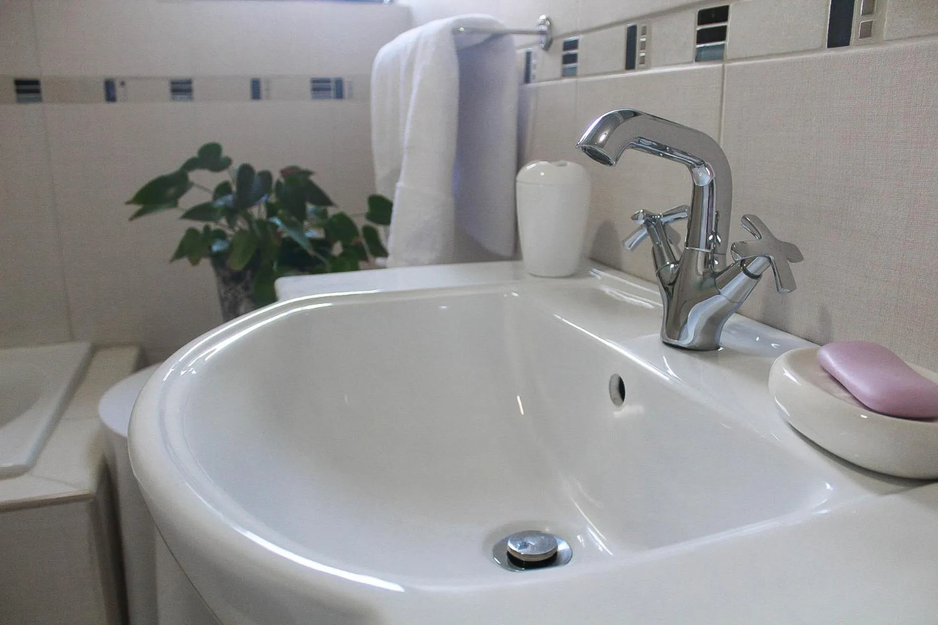 Bathroom in Three Stones Executive Apartments