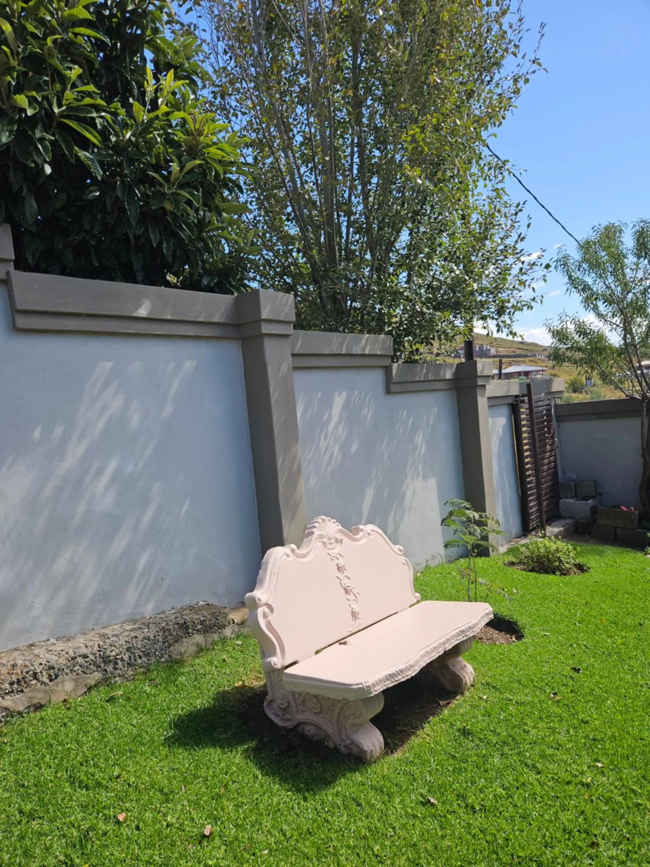 Garden in Three Stones Executive Apartments
