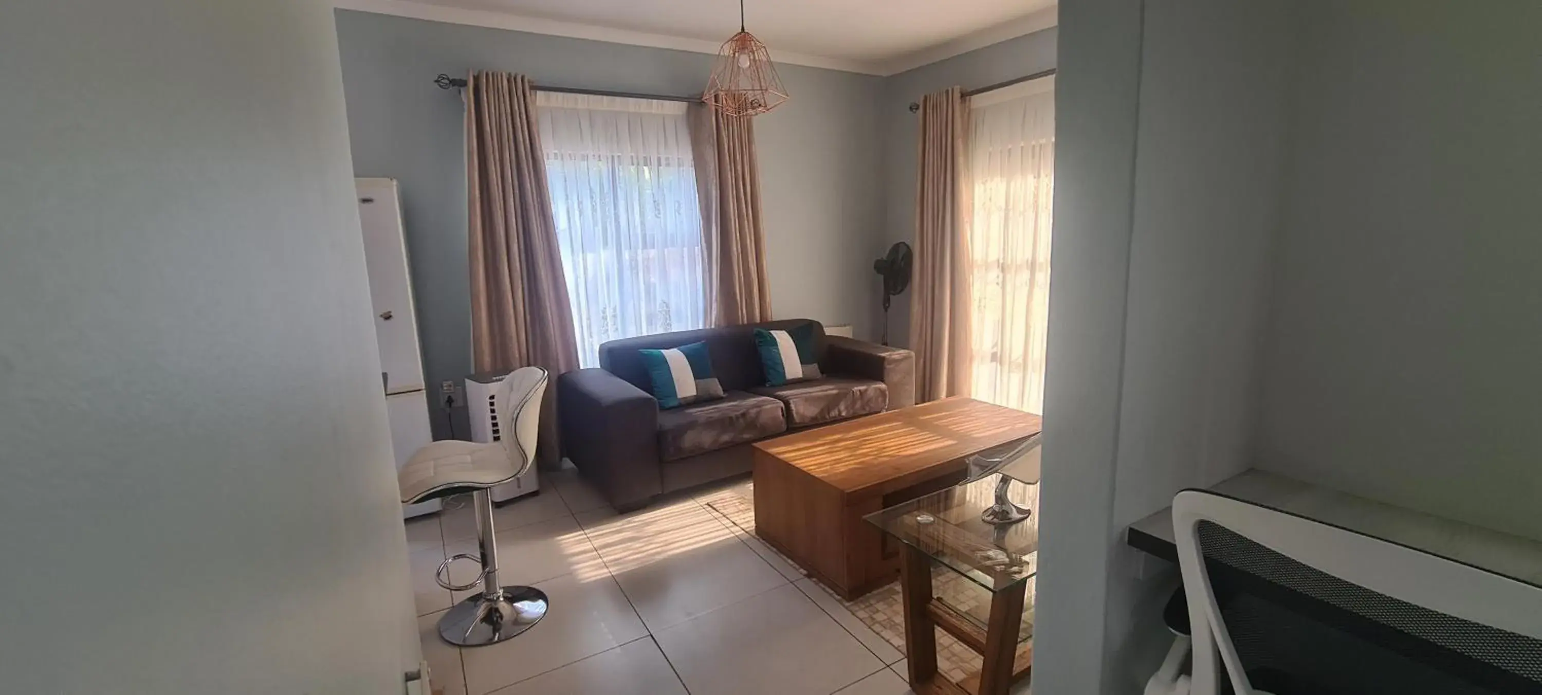 Two-Bedroom Apartment - single occupancy in Three Stones Executive Apartments Two-Bedroom Apartment - single occupancy in Three Stones Executive Apartments