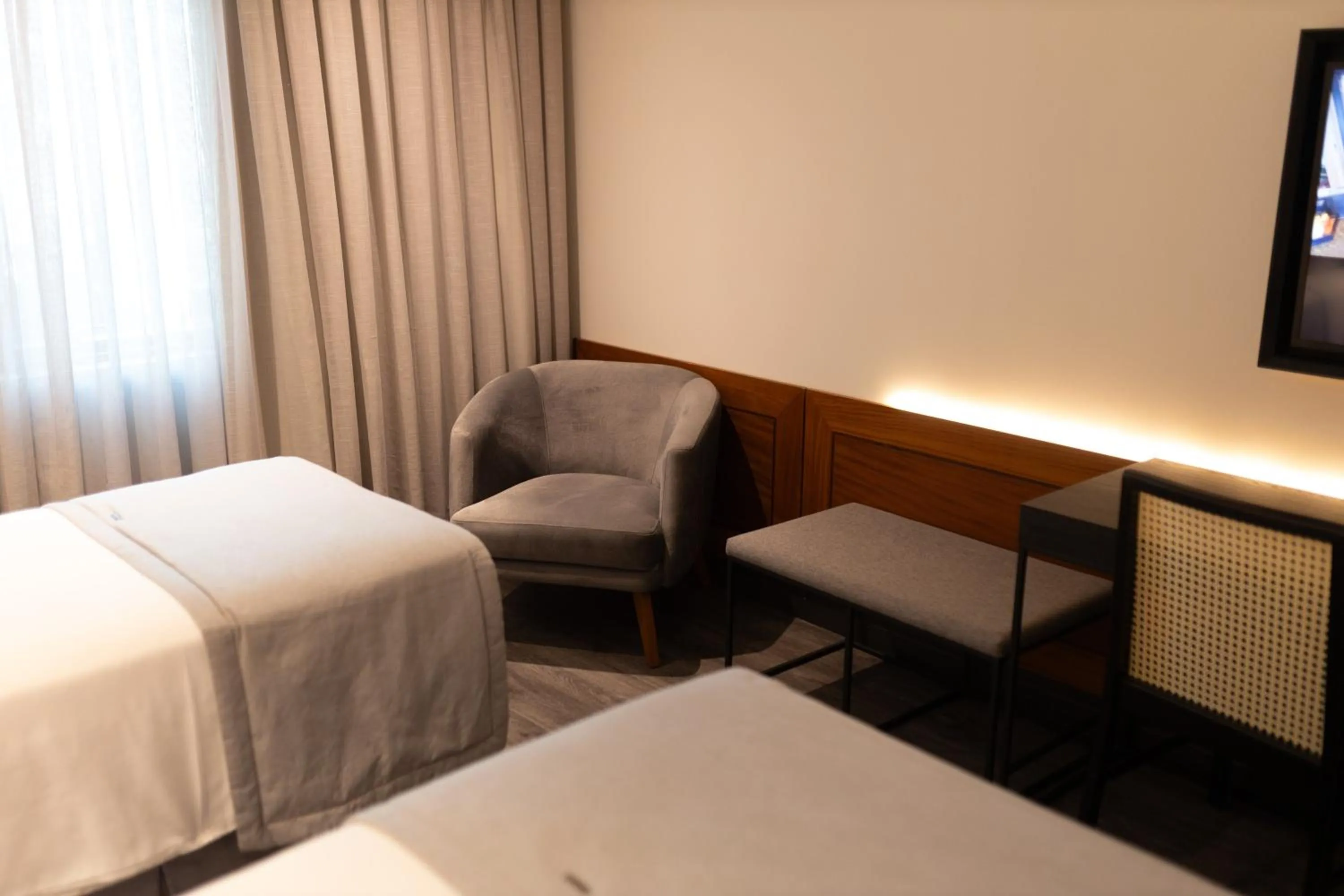 Bedroom, Bed in Laghetto Stilo São Paulo